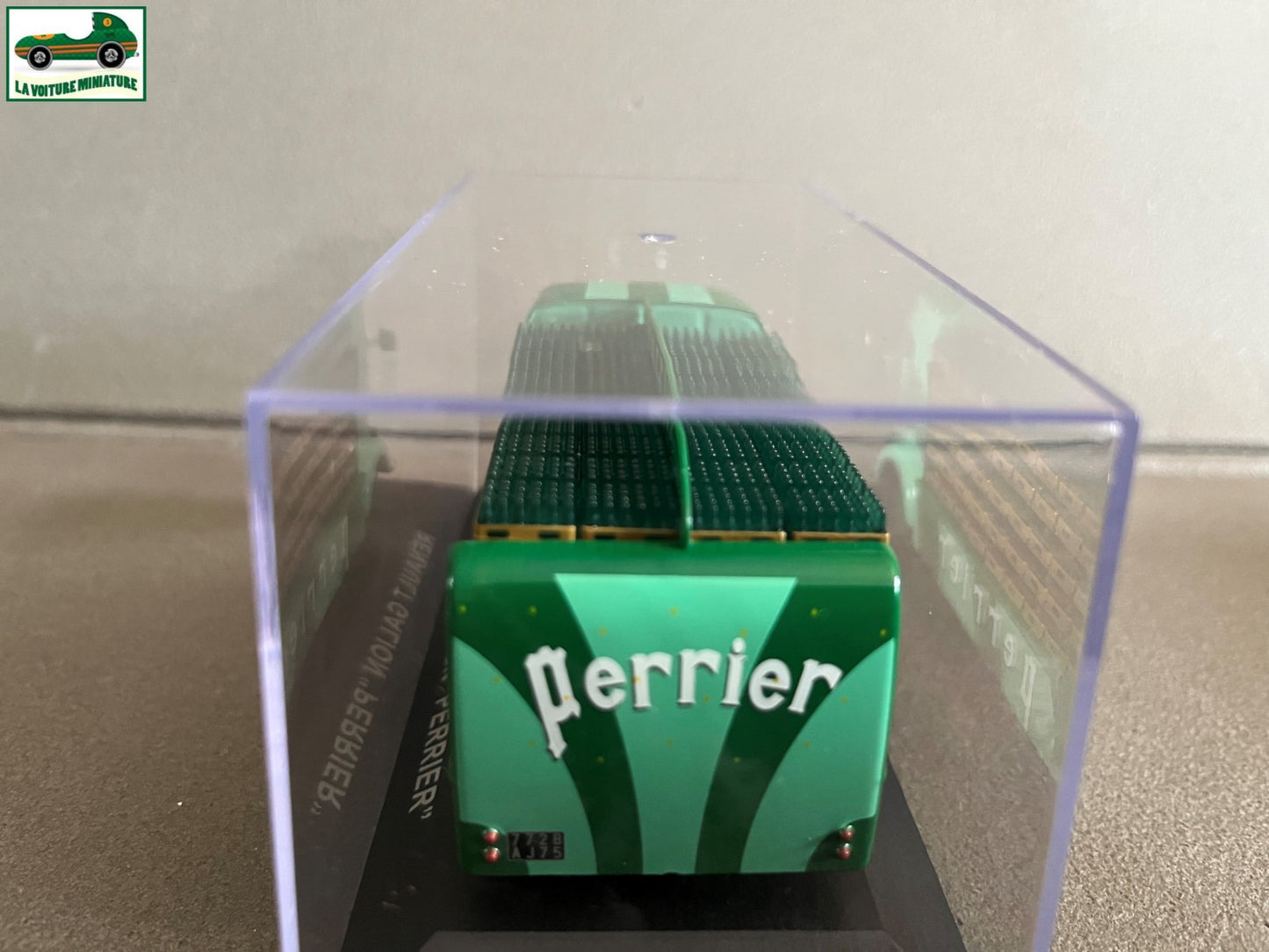 Voiture Miniature Camion Publicitaire Renault Galion Perrier au 1/43