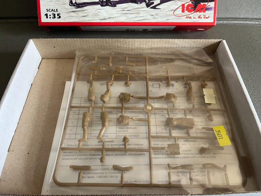 Maquette Militaire Figurine Soldat WWII German Staff Personnel ICM 35611 1/35