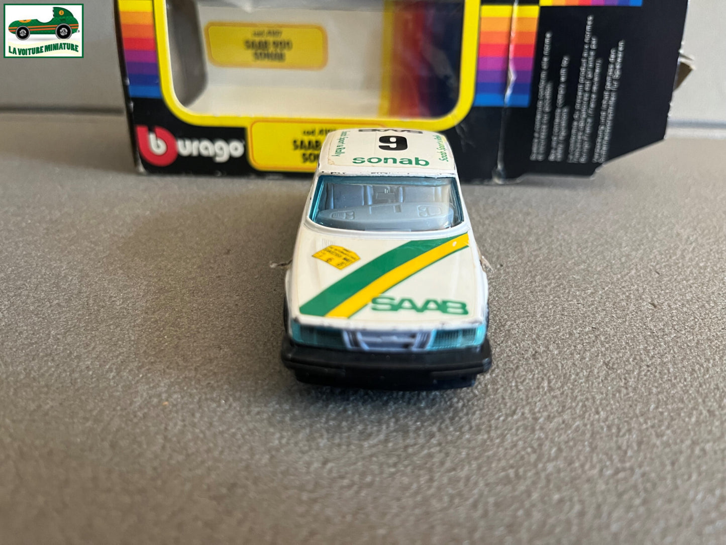 Voiture miniature Saab 900 Sonab cod. 4107 Burago au 1/43