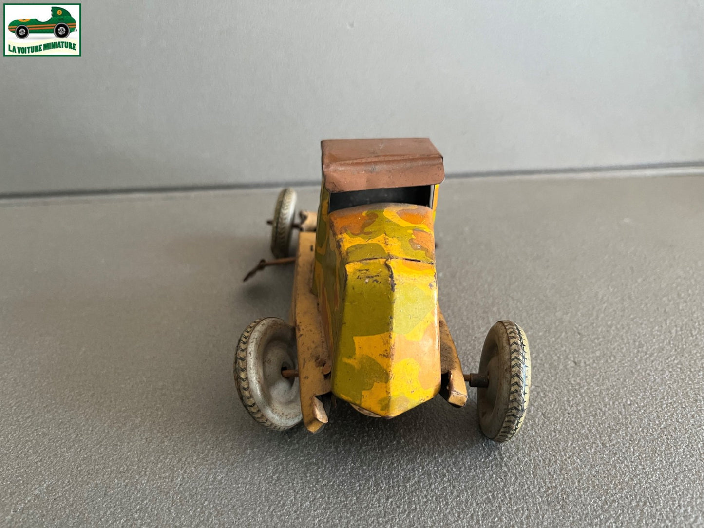 Ancienne Miniature Voiture Tole Mécanisme Militaire CR Charles Rosssignol Epave
