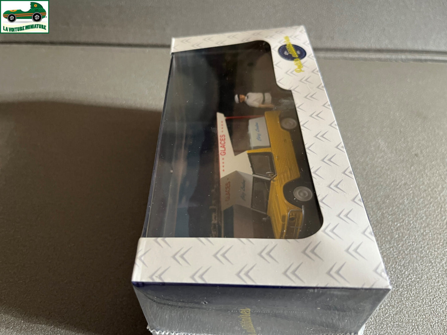 Voiture Miniature Diorama Citroen Mehari Glacier Marchand de Glaces 1/43 Atlas