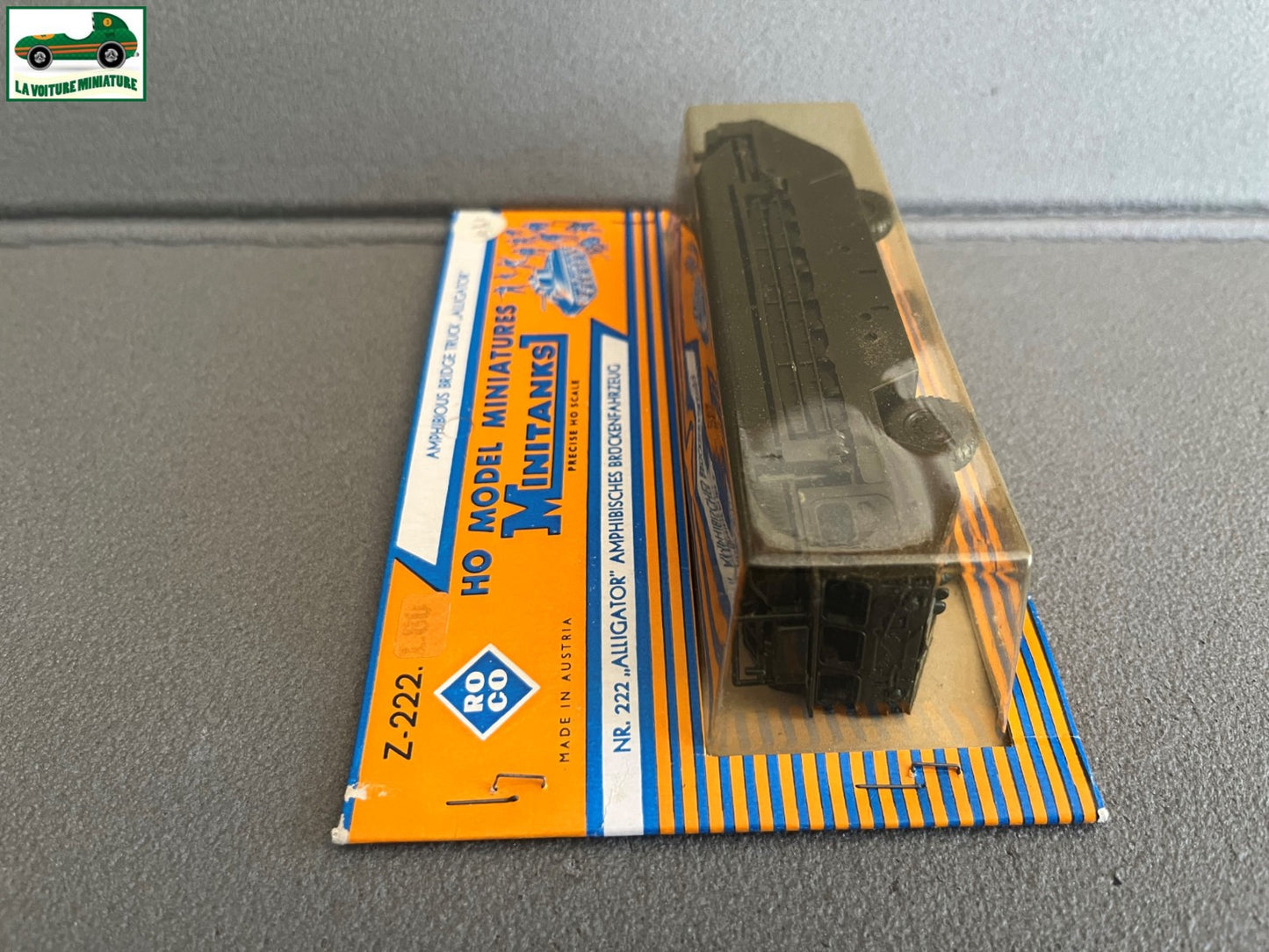 Miniature Engin Militaire Camion Blindé Z-222 Alligator Roco Minitanks 1/87 HO
