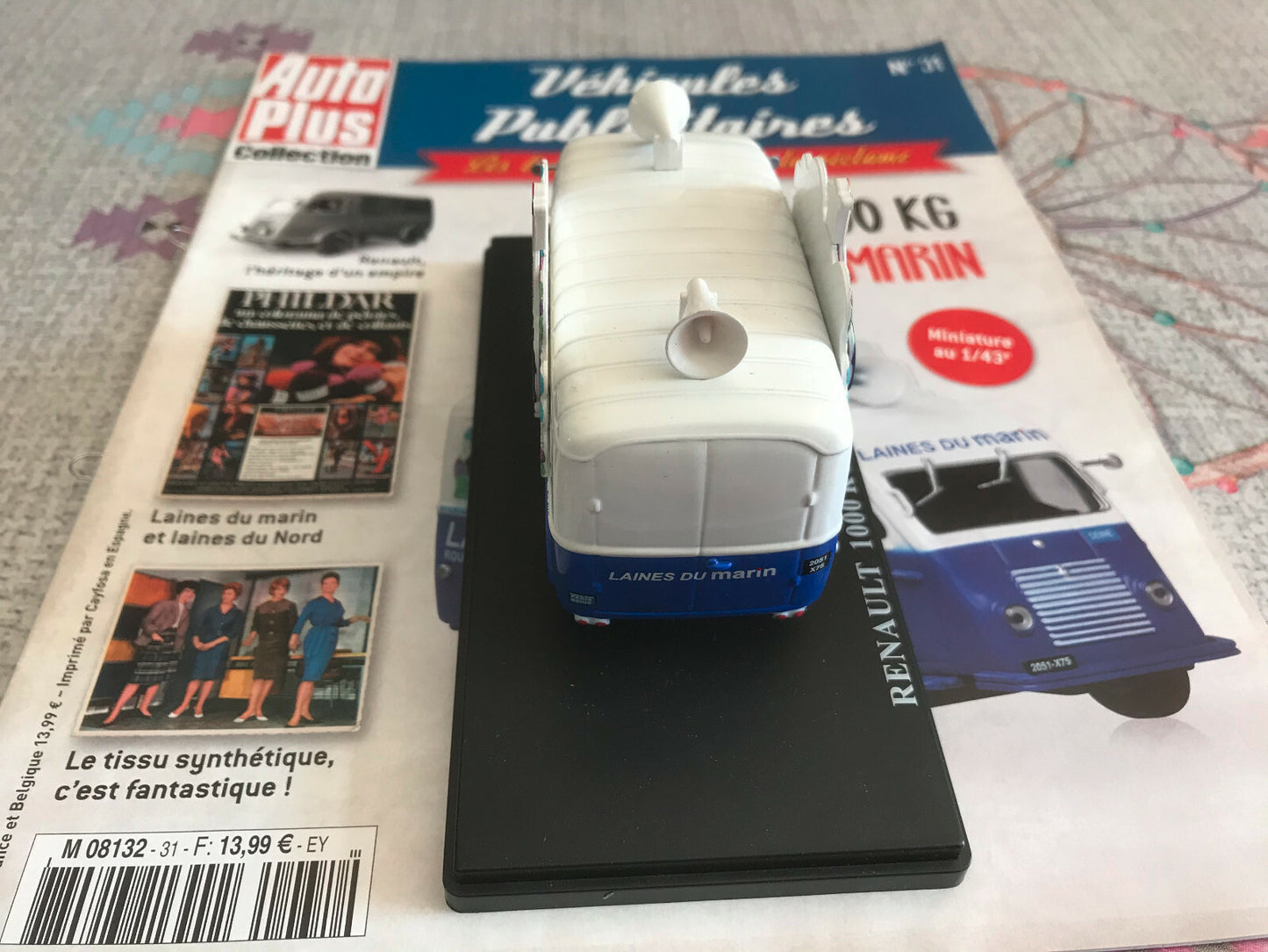 Voiture miniature Renault 1000 kg Laine du Marin Auto Plus Hachette au 1/43