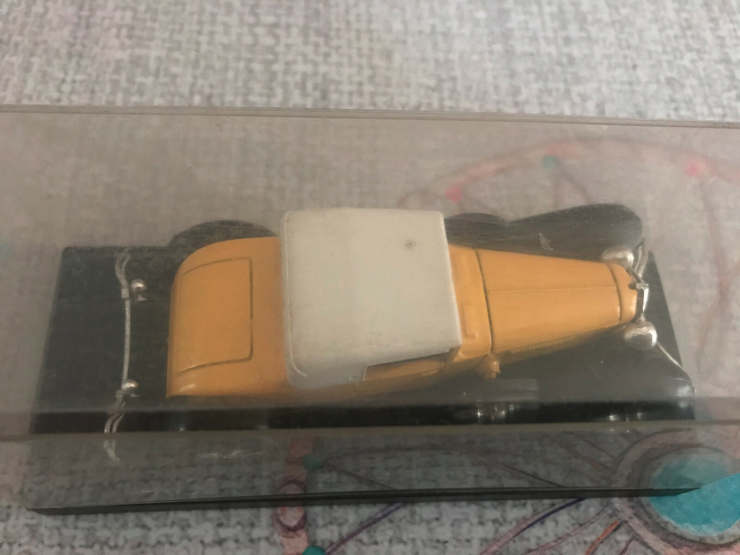 Voiture miniature Cord L29 Jaune Solido au 1/43