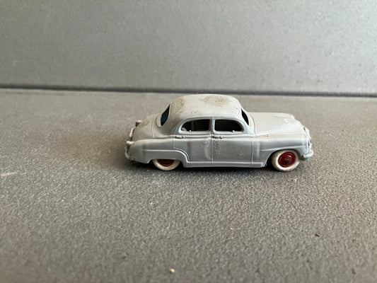 Ancienne Voiture Miniature Simca Aronde Norev Plastique France Epave