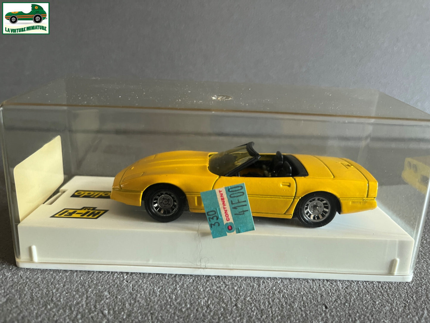 Voiture Miniature Chevrolet Corvette Cabriolet 1514 Solido au 1/43