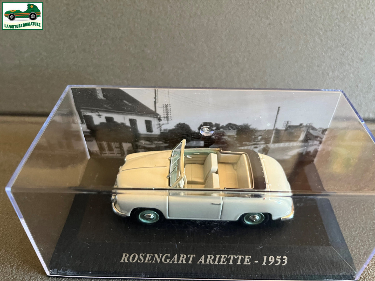 Voiture Miniature Rosengart Ariette 1953 au 1/43 Ixo Altaya