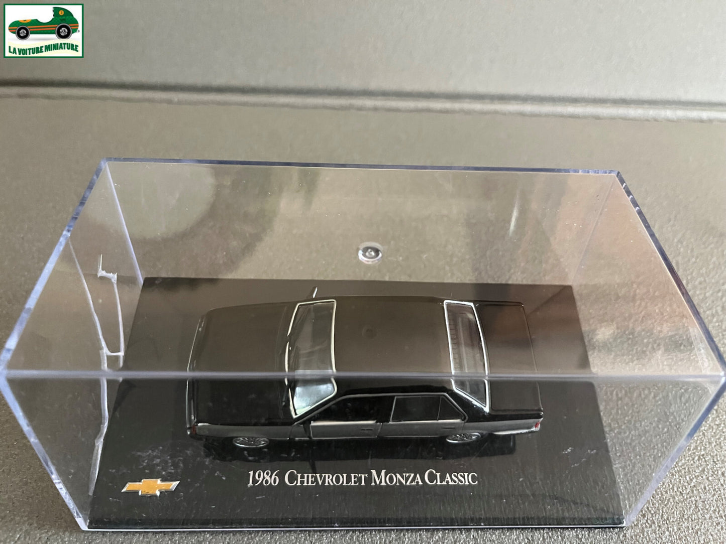 Voiture miniature Américaine Chevrolet Monza Classic 1986 au 1/43