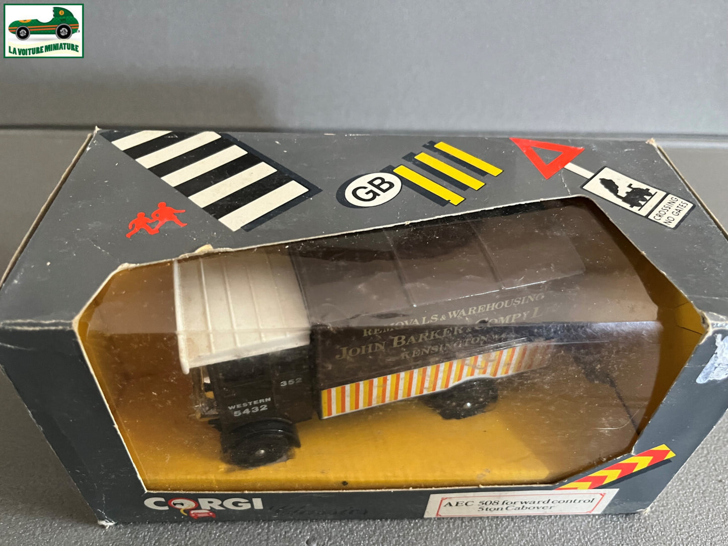 Voiture Miniature Corgi Toys AEC 508 forward control 5ton Cabover 1/43 1/50