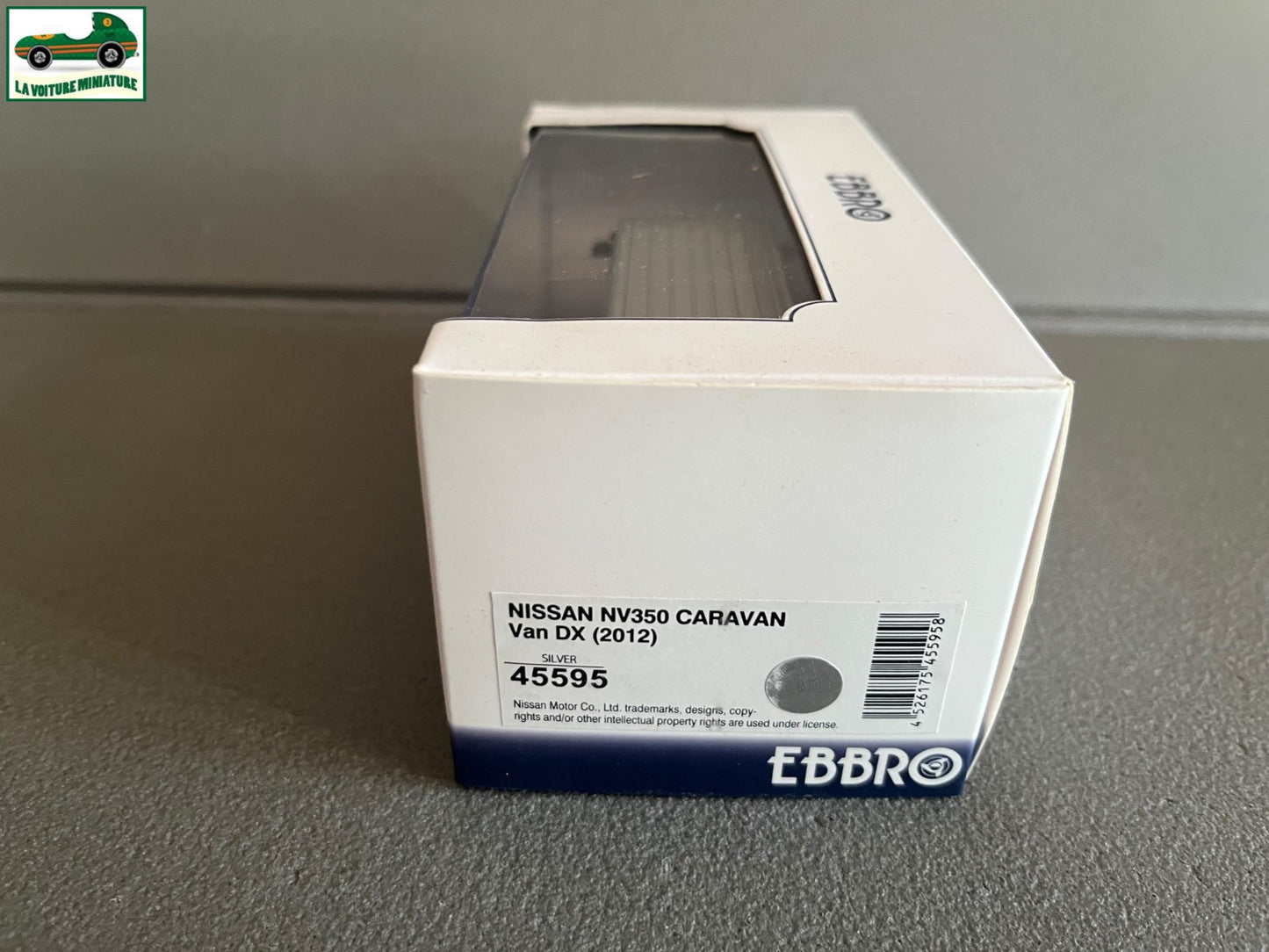 Voiture Miniature Nissan NV350 Caravan Van DX 2012 Ebbro au 1/43