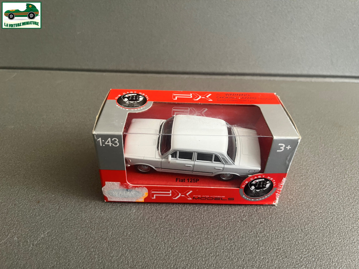 Voiture Miniature Fiat 125P Welly au 1/43