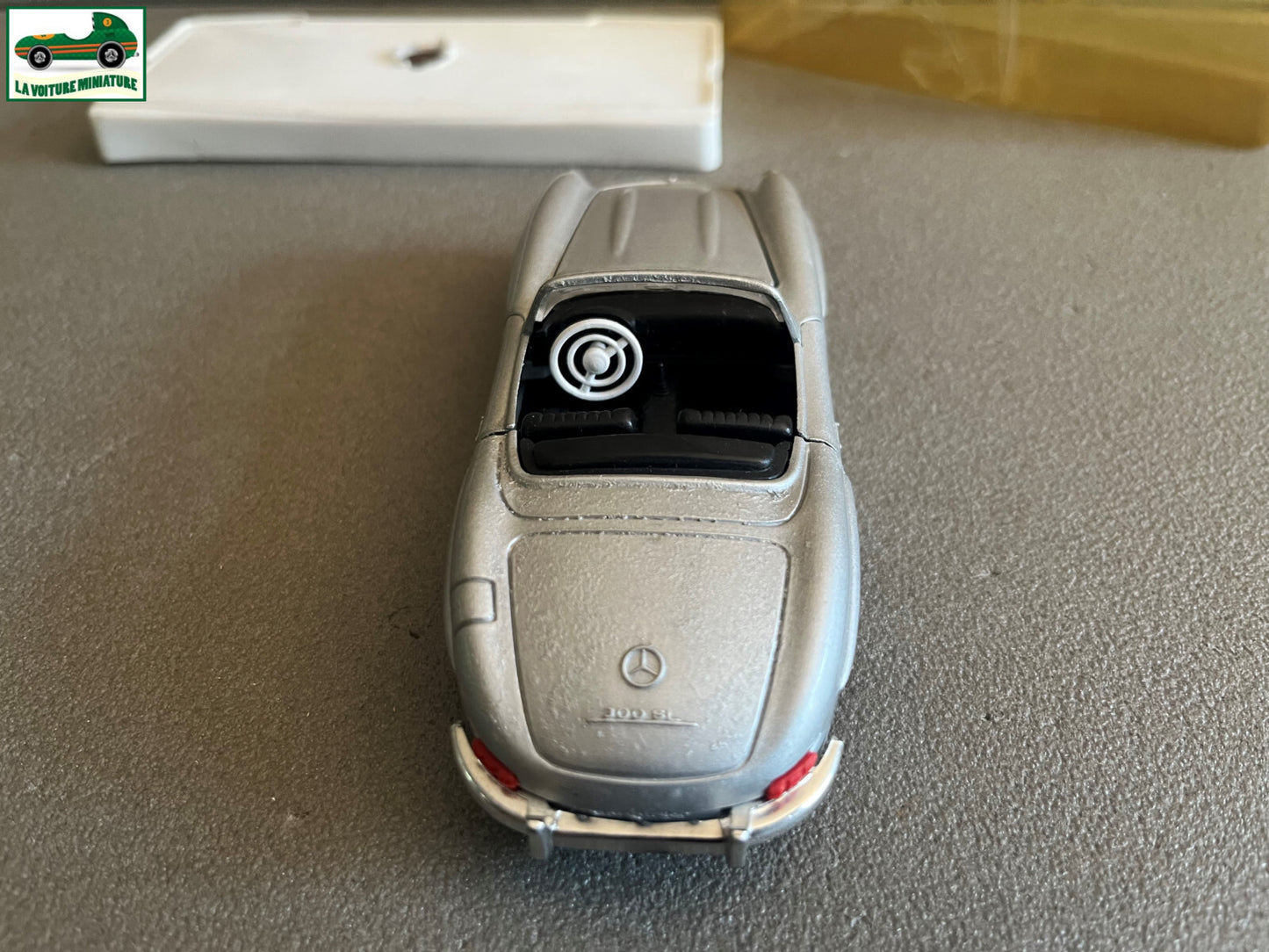 Voiture miniature Mercedes Benz 300 SL Guisval au 1/30