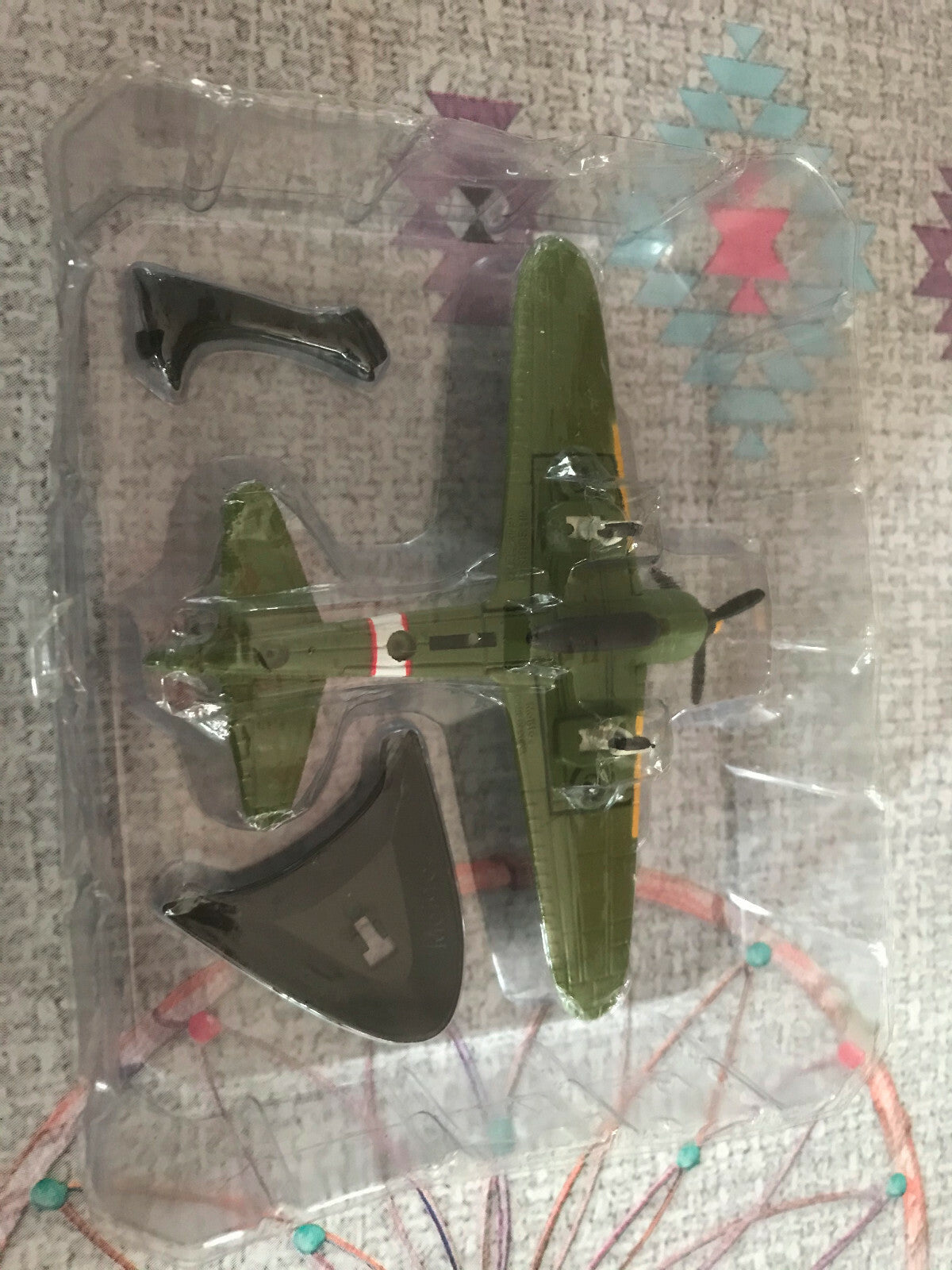 Avion miniature de guerre Japonais de la WWII MITSUBISHI A6M2 Zero au 1/100