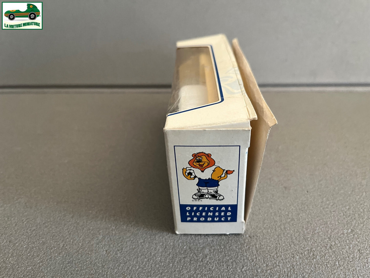 Ancienne Voiture miniature Bedford Lledo Euro 96 England Football