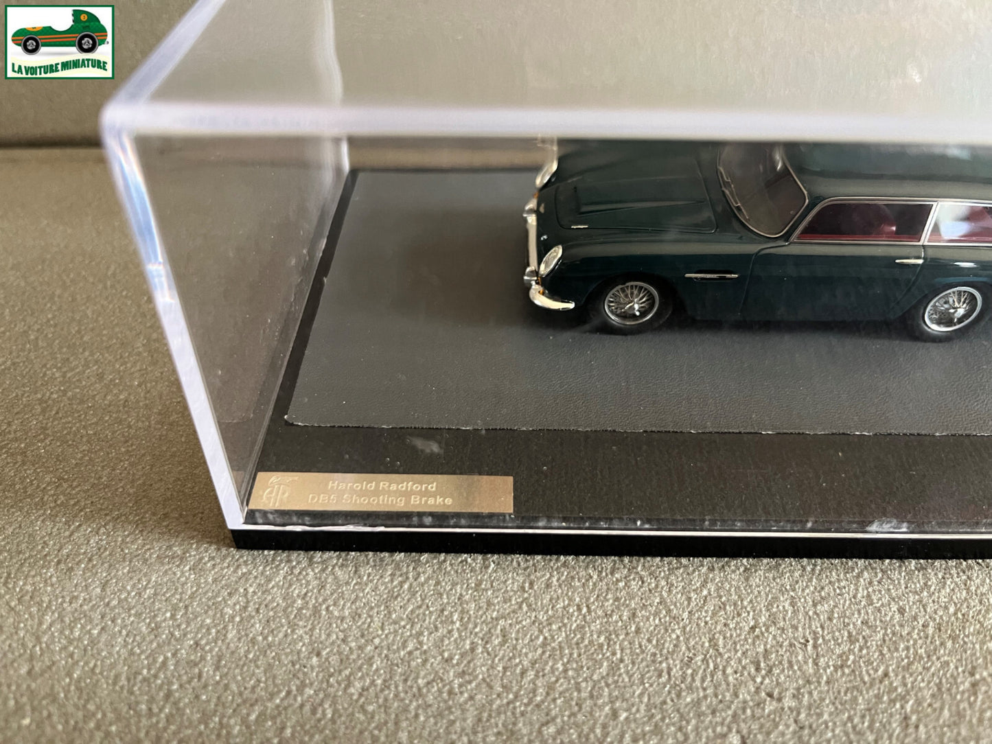 Voiture Miniature Aston Martin DB5 Shooting Brake Harold Radford Matrix au 1/43