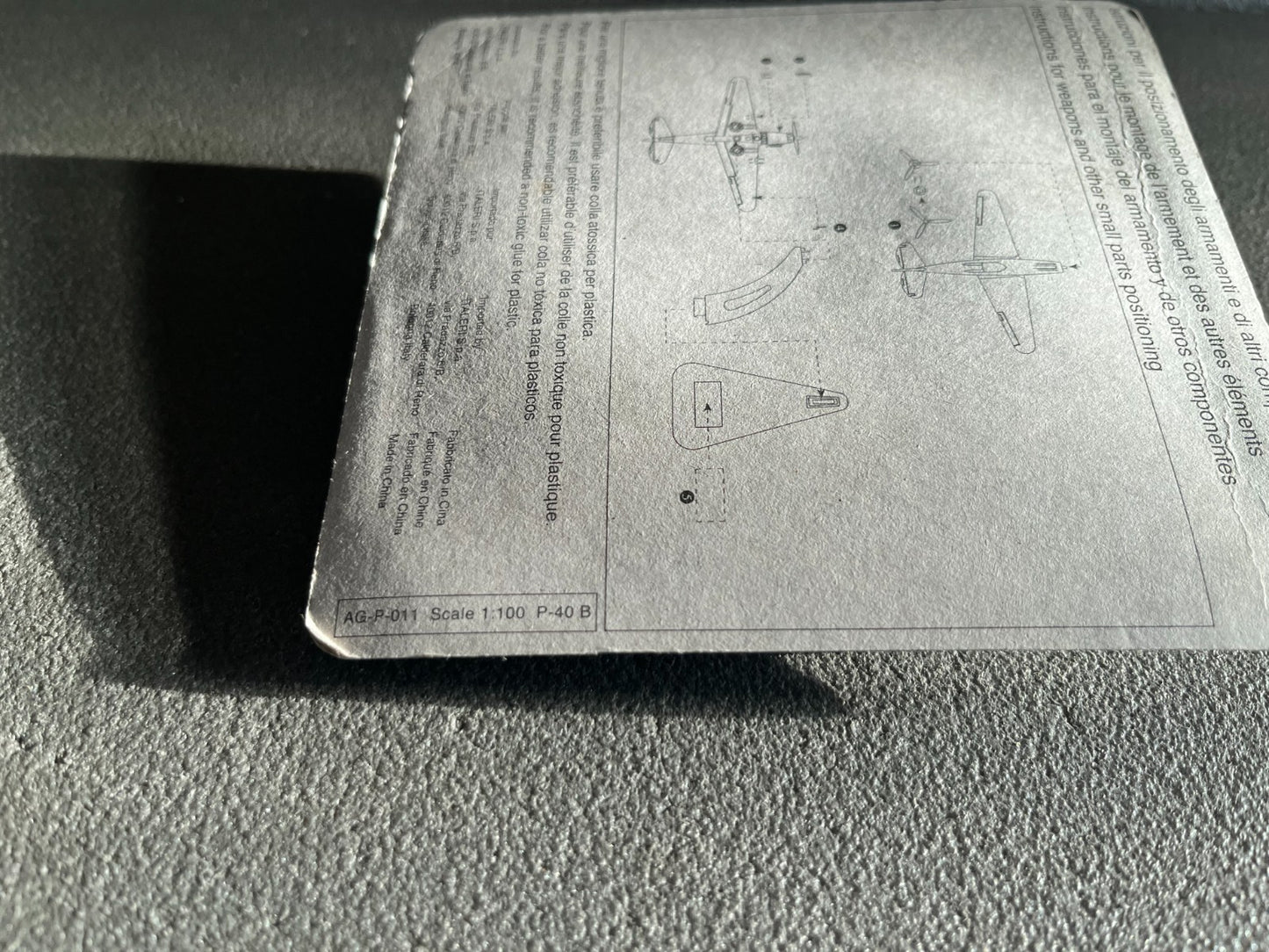 Avion miniature Militaire P-40B Fabbri Italeri 1/100