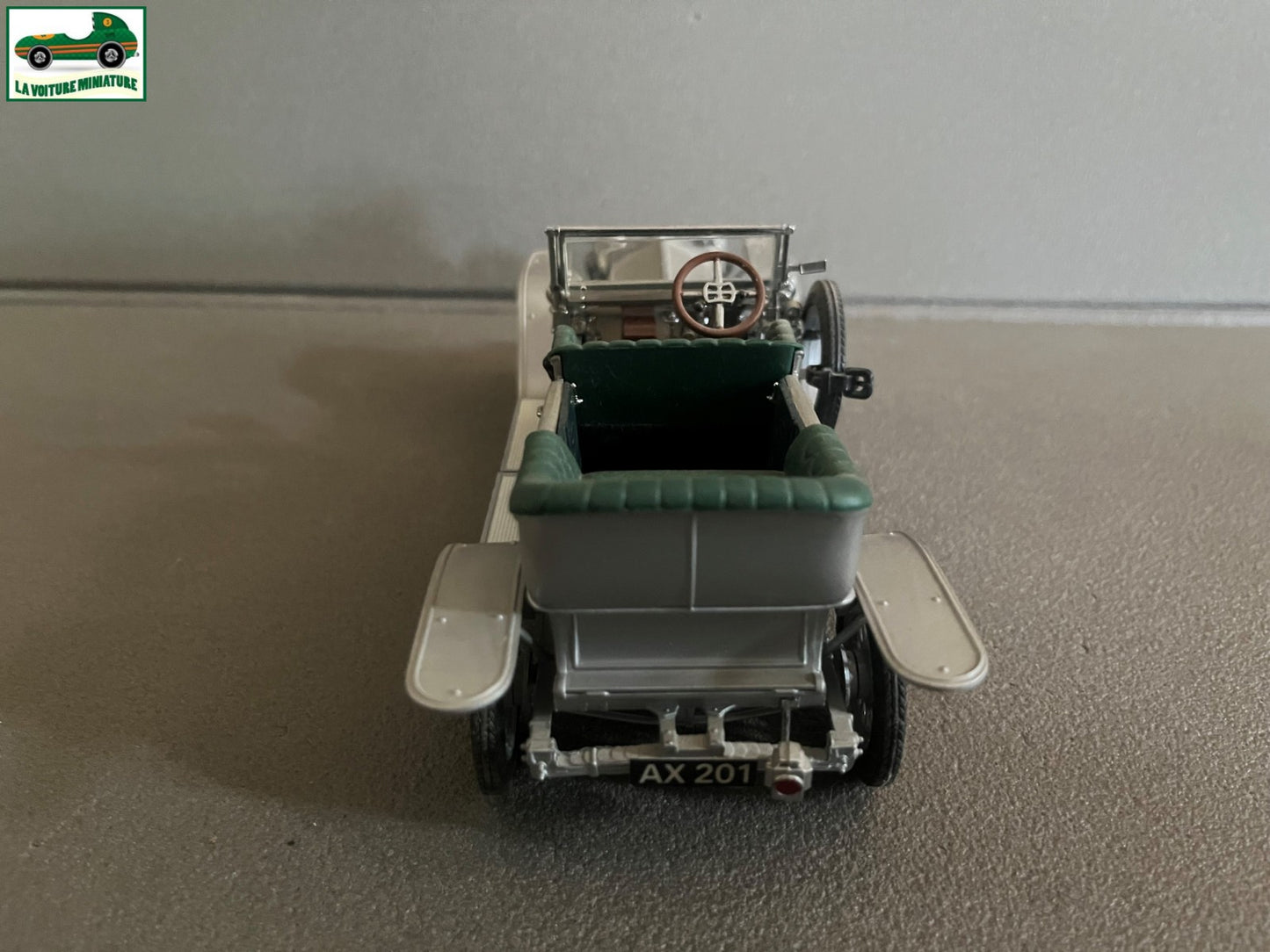 Voiture miniature 1907 Rolls Royce Silver Ghost Franklin Mint 1/24 Défauts