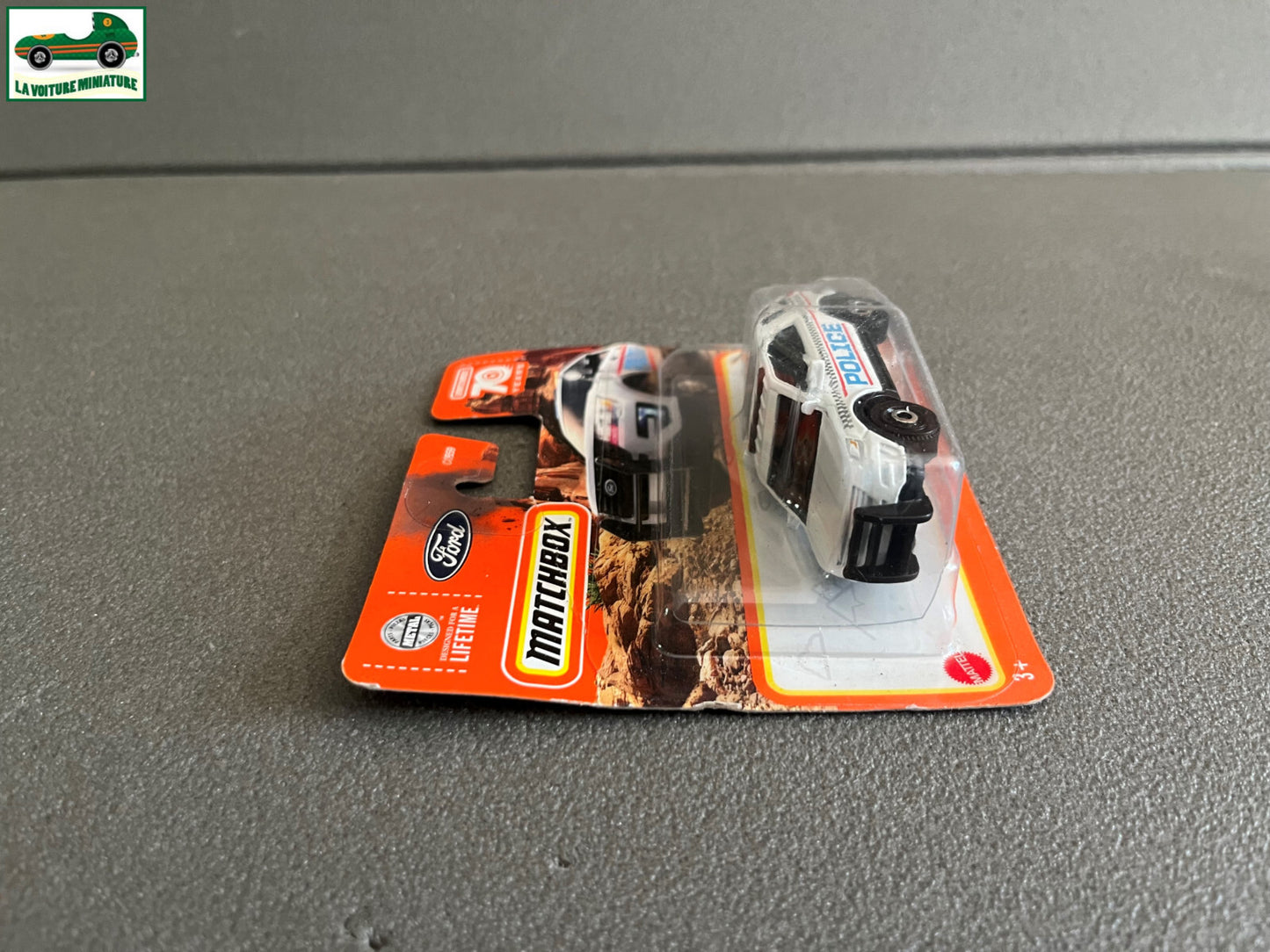 Voiture miniature 2016 Ford Interceptor Utility Matchbox 70 Years 1/64