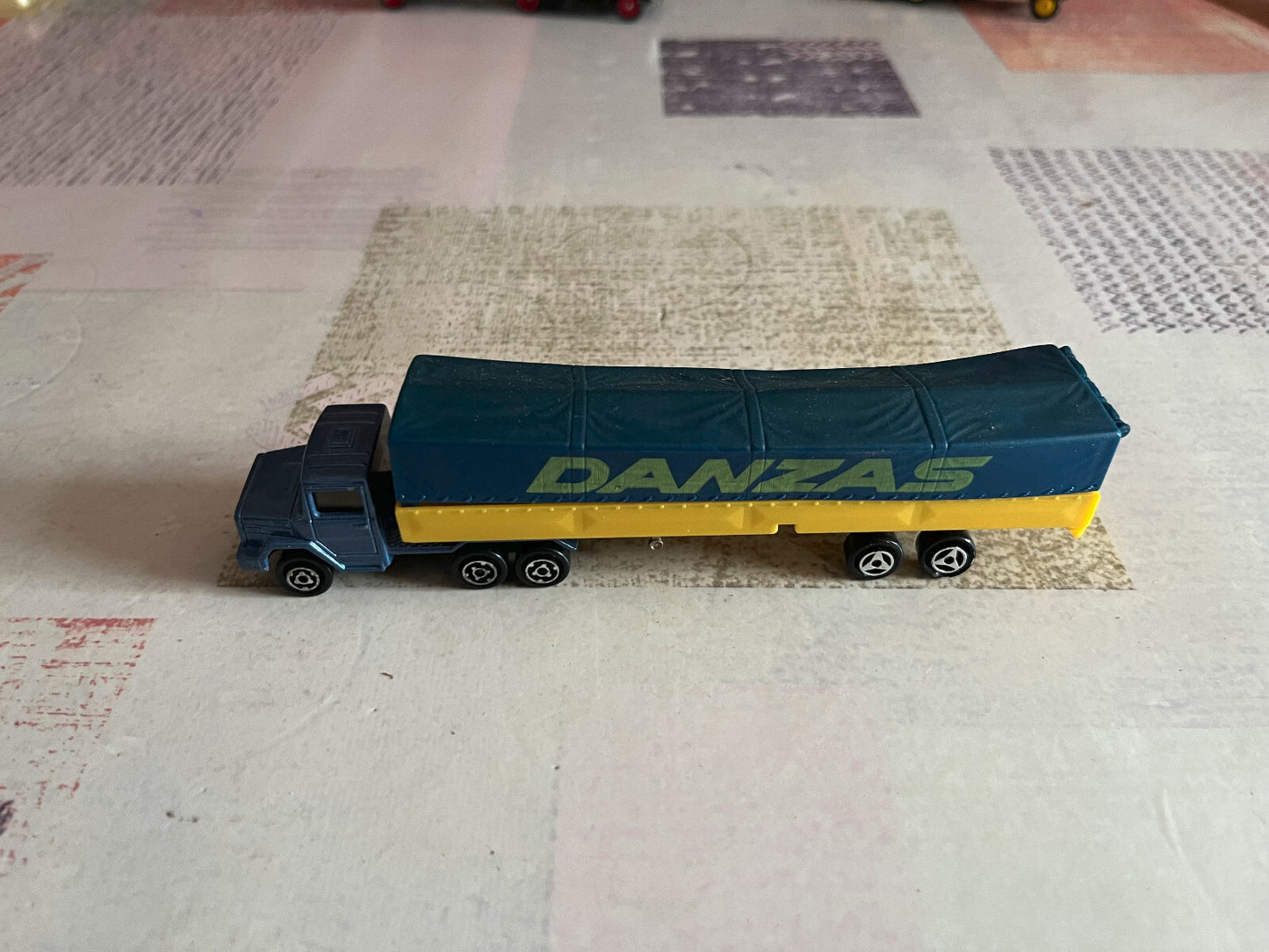 Voiture Miniature Camion Semi Remorque Magirus Danzas Majorette France 1/100