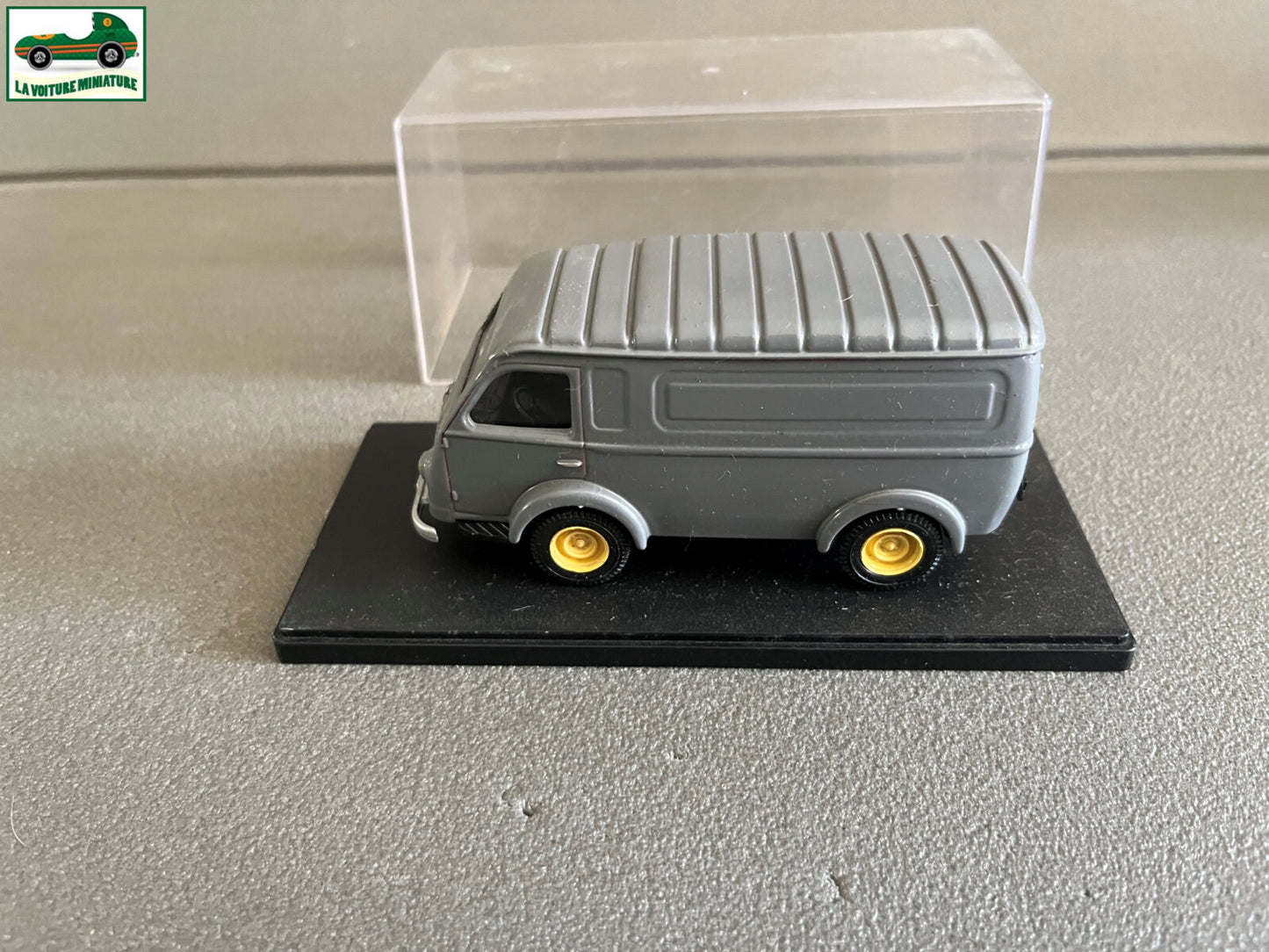 Voiture miniature Renault 1000 Kg Eligor France 1/43