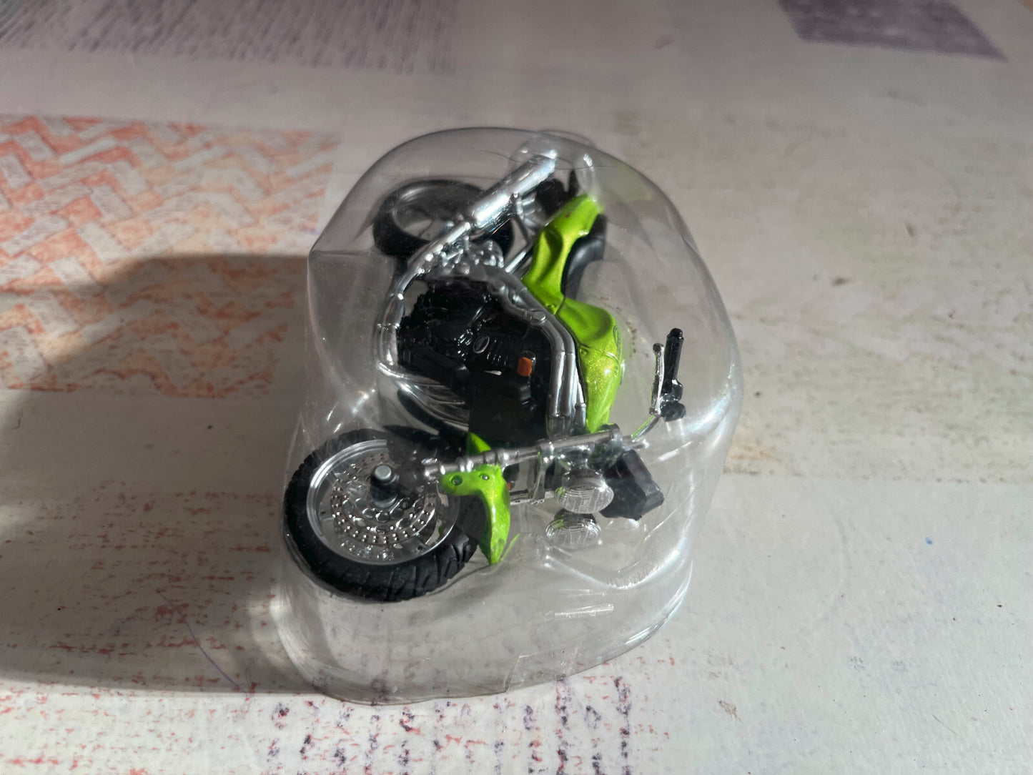 Moto miniature Triumph SpeedTriple Motos à Collectionner Maisto Altaya au 1/18