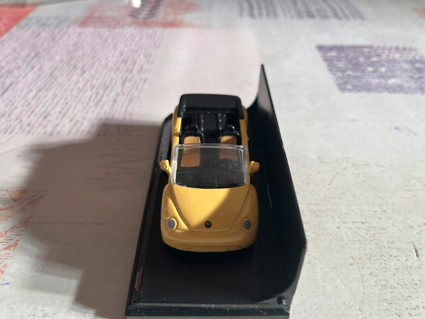 Voiture miniature Volkswagen New Beetle NewRay au 1/43