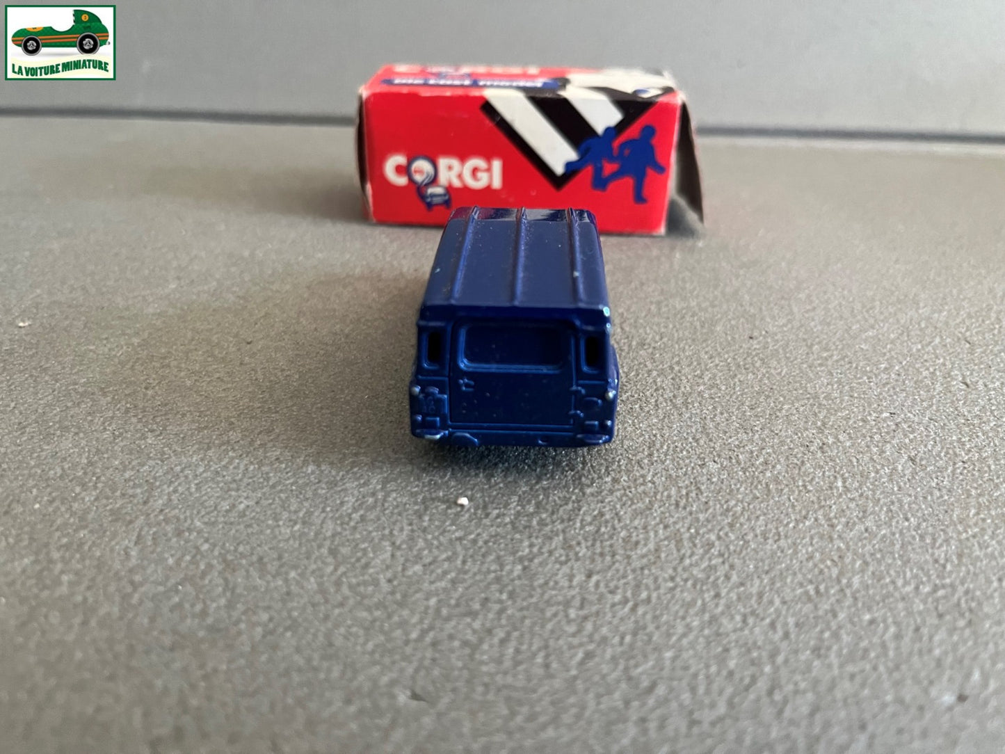 Ancienne Voiture Miniature Corgi Land Rover Made GT Britain Echelle Majorette