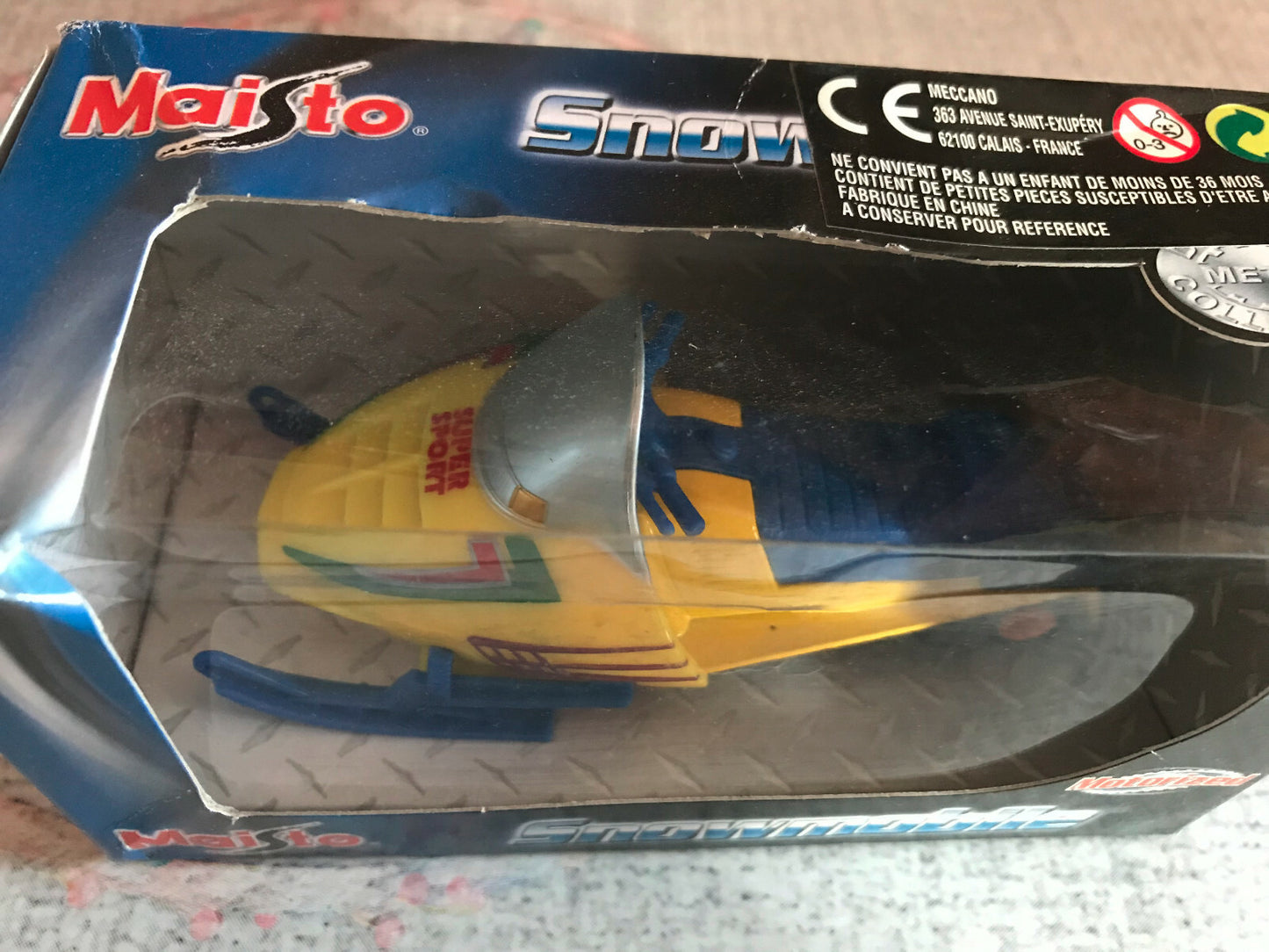 Voiture Miniature Maisto Motorized Snowmobile Scooter des neiges