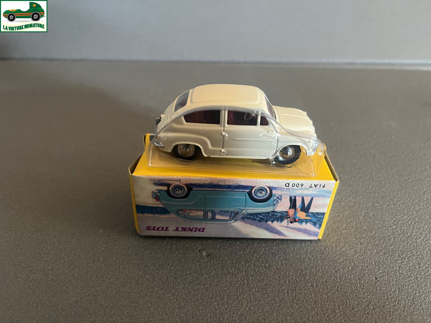 Voiture miniature Fiat 600 D Deagostini Dinky Toys Atlas au 1/43