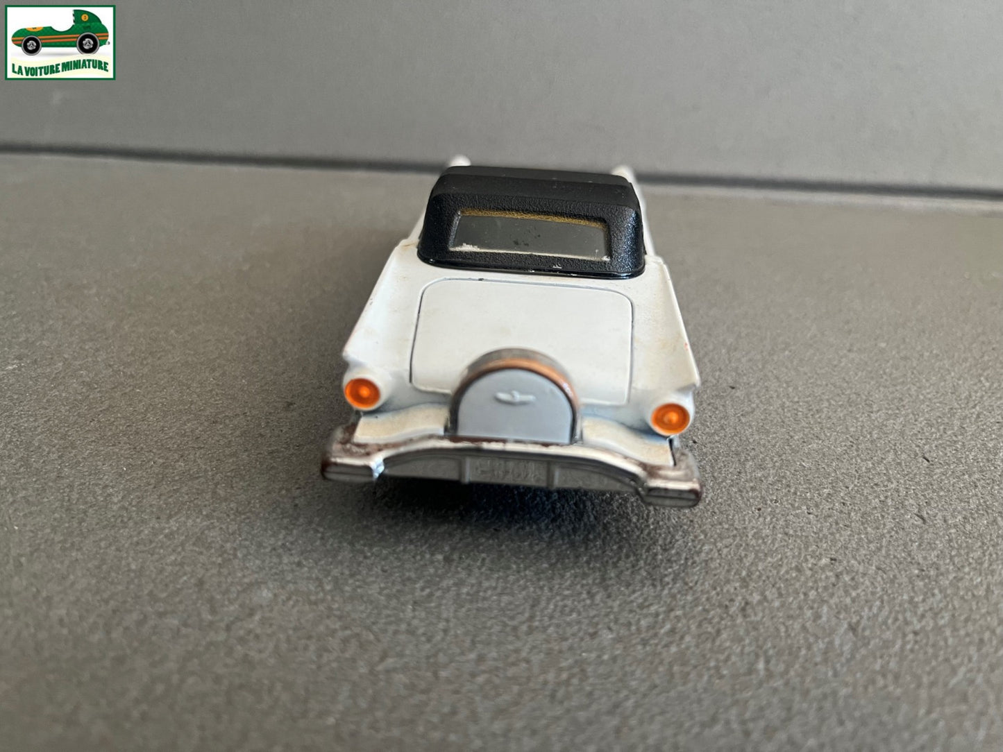 Voiture Miniature Ford Thunderbird Corgi Made in GT Britain au 1/35 1/36
