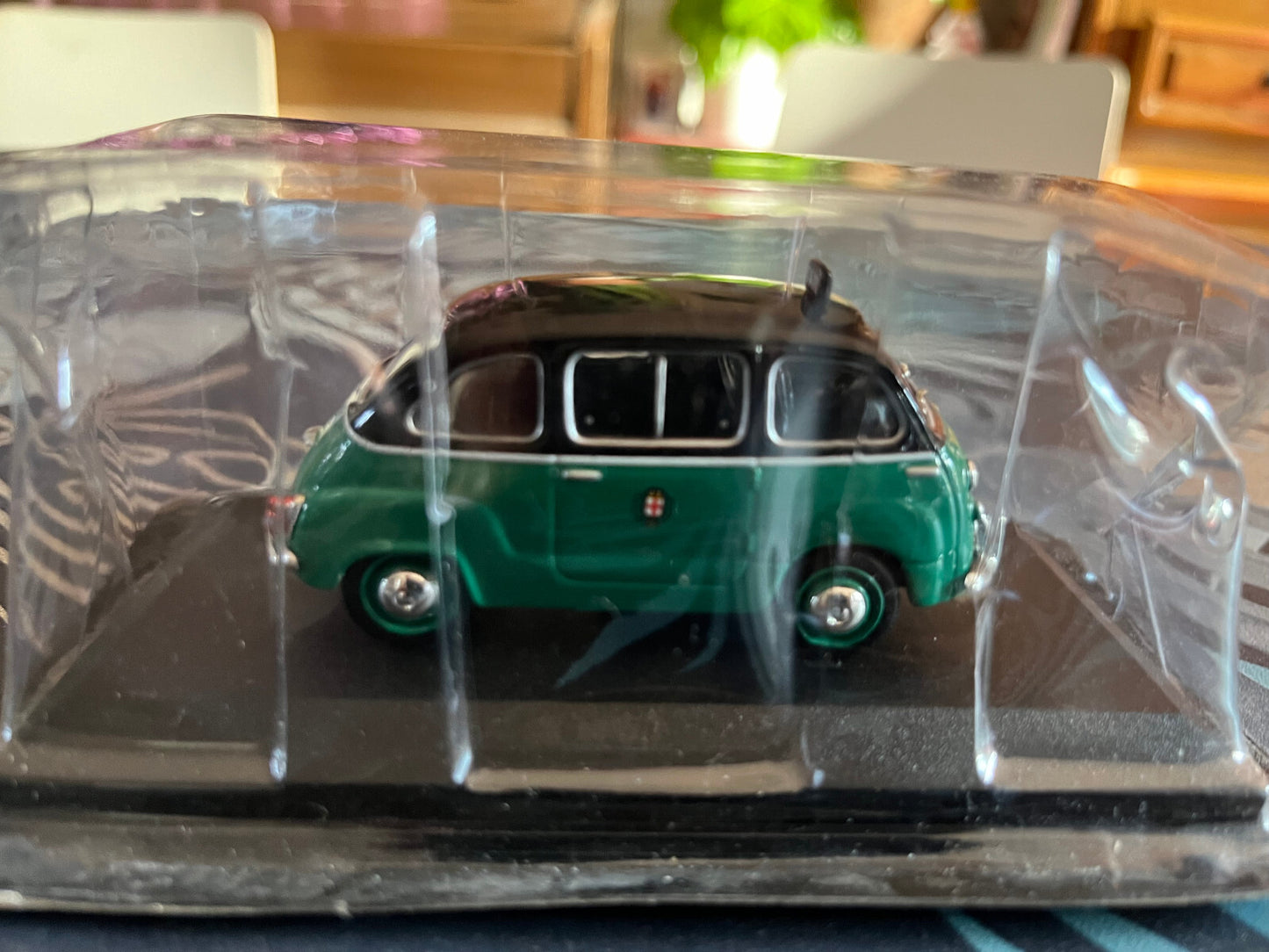 Voiture Miniature Fiat 600 Multipla Milano 1958 Taxi Du Monde au 1/43 Altaya