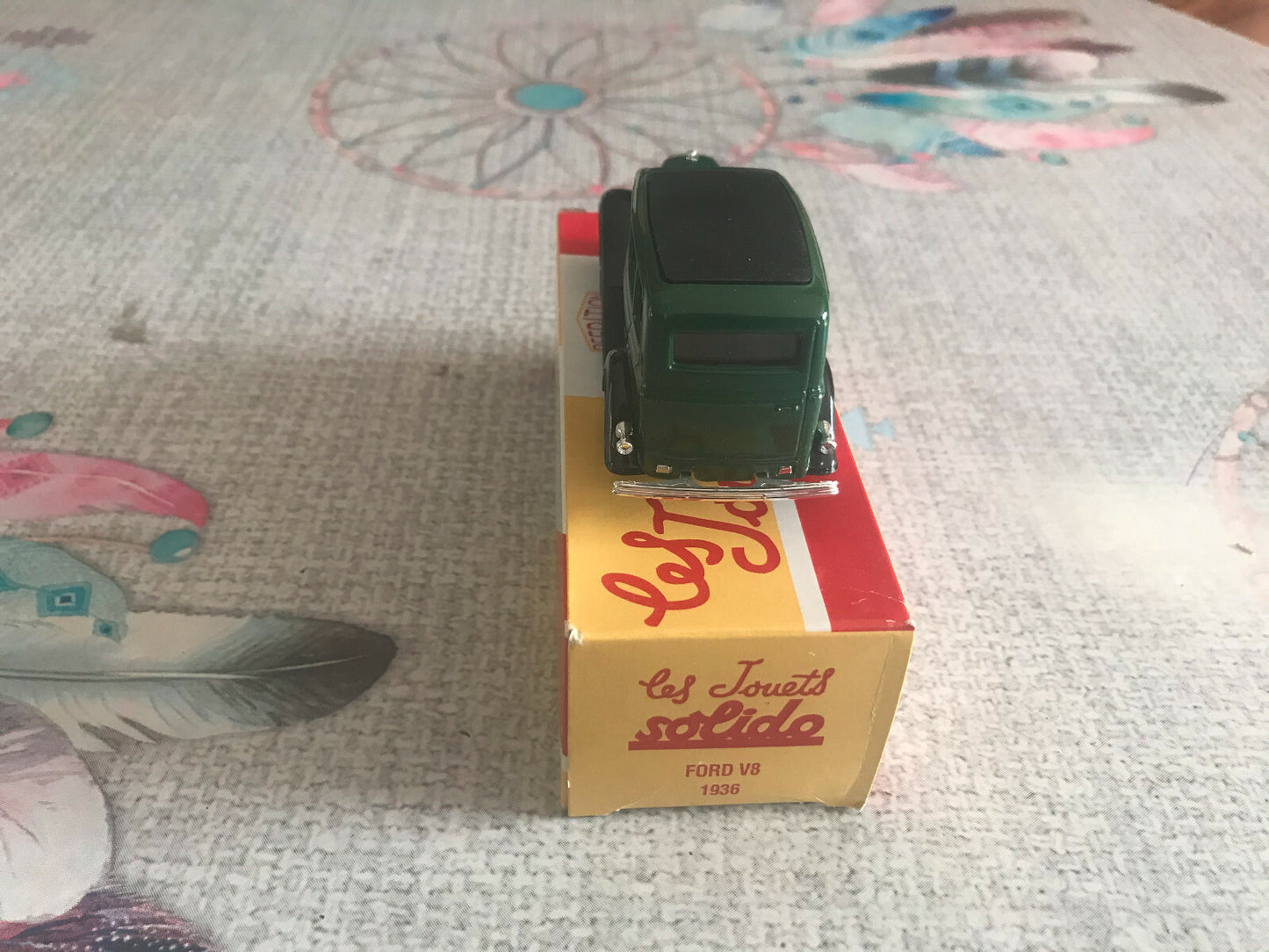Voiture Miniature Ford V8 1936 Solido Hachette au 1/43