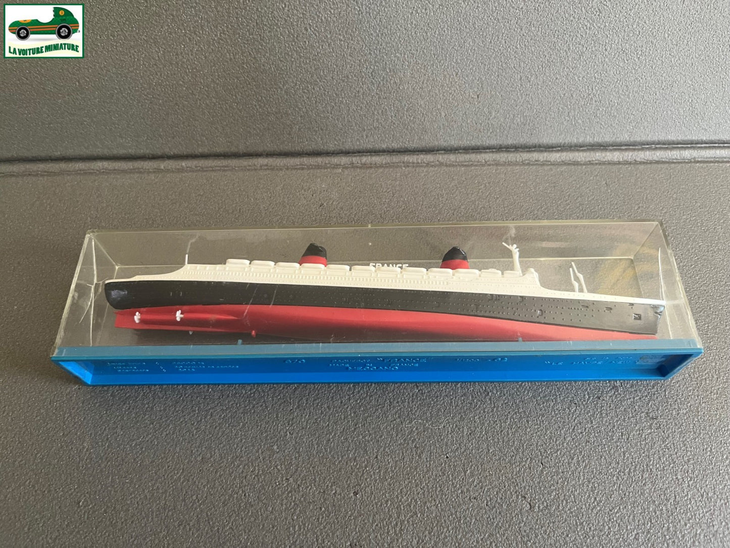Ancien Bateau Miniature Paquebot N°870 SuperToys France Dinky Toys Meccano 1/200