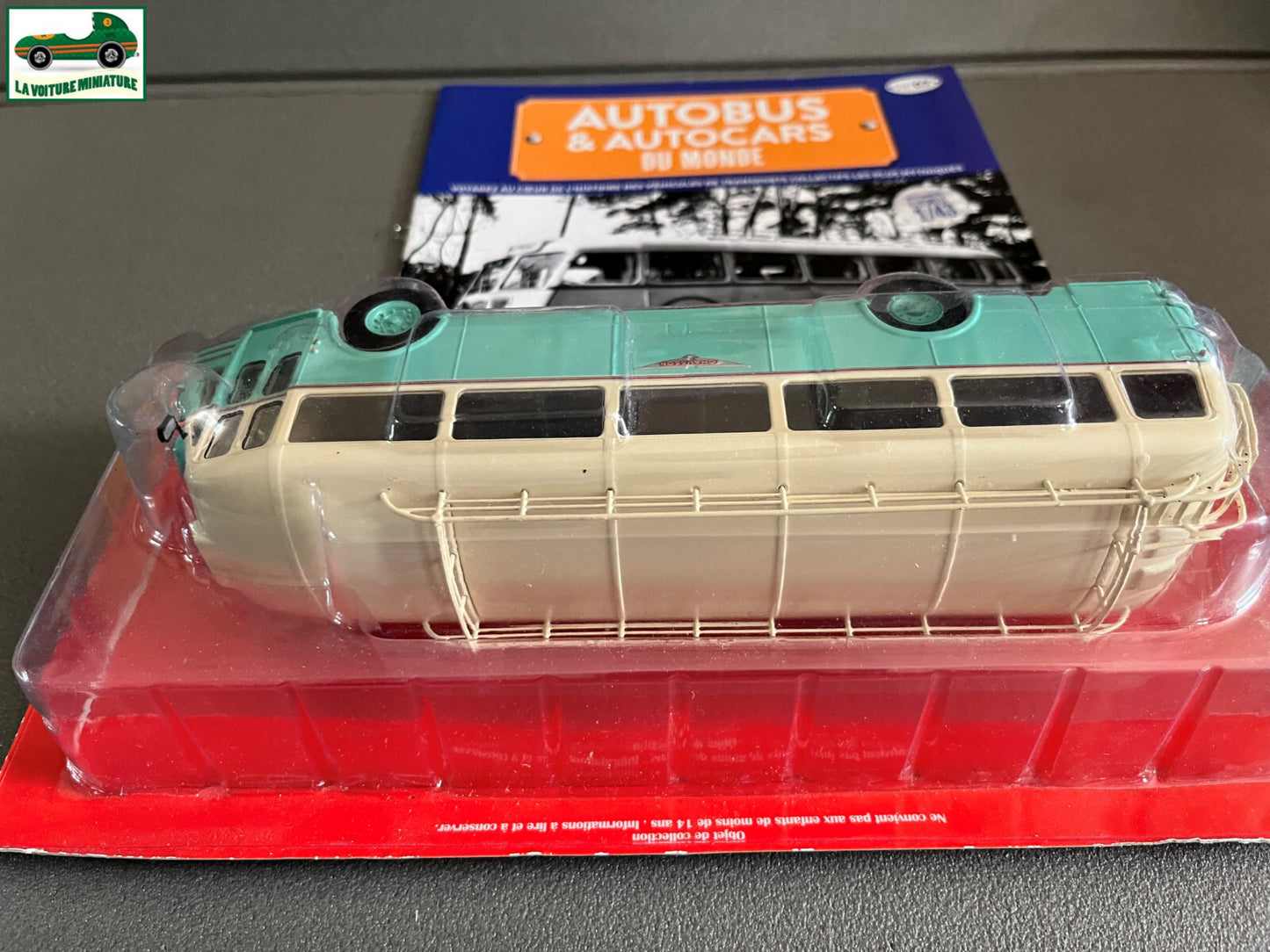 Voiture miniature Chausson APH Nez de Cochon 1/43 Autobus Autocars du Monde