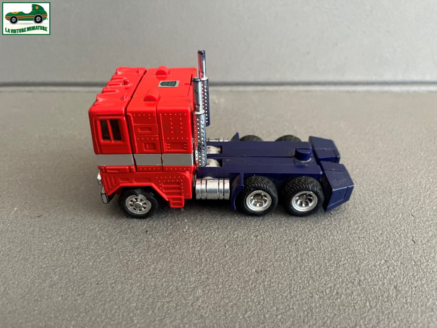 Ancienne Voiture Miniature Camion Transformers G1 1984 Optimus Prime