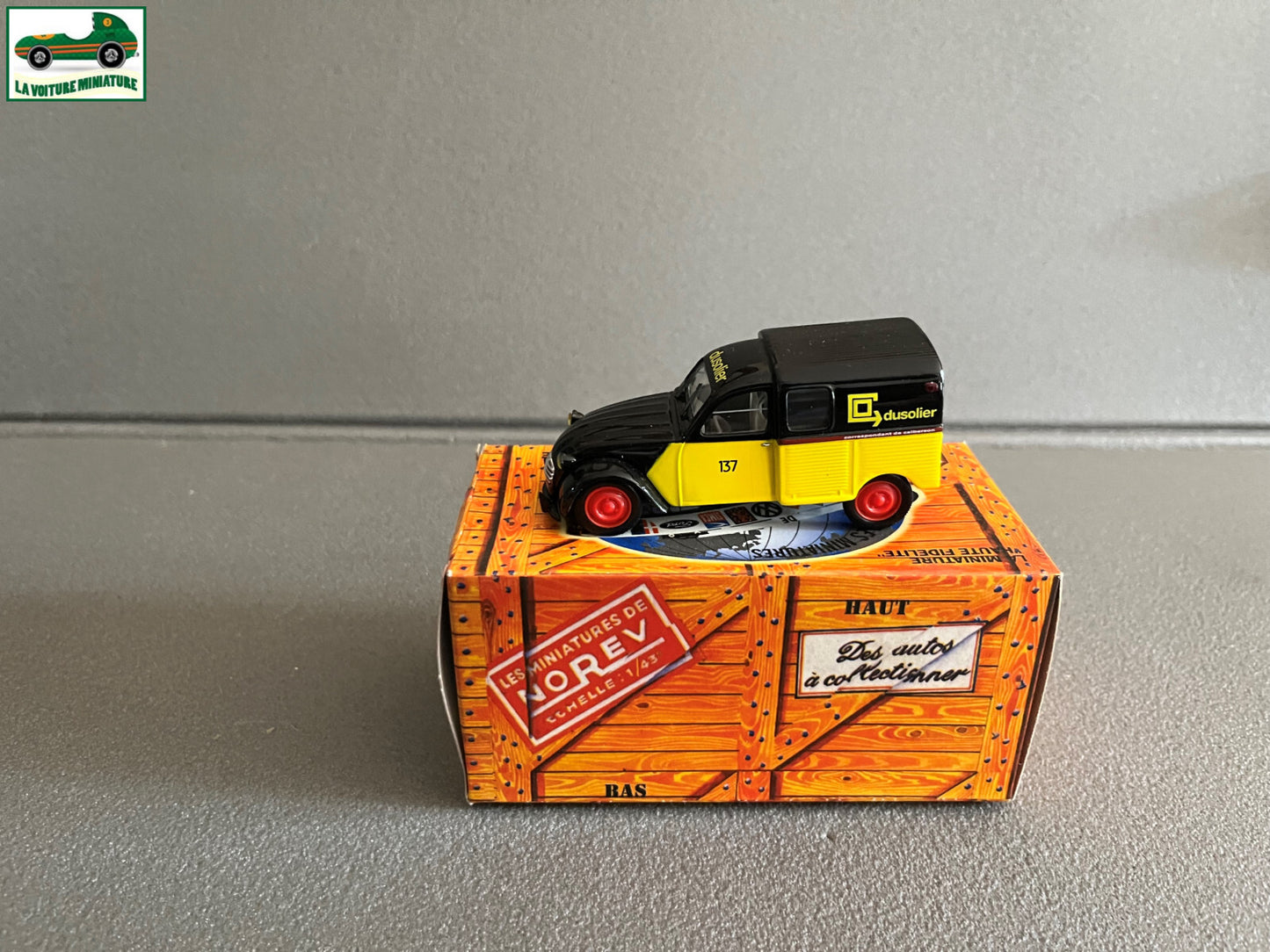 Voiture miniature Citroen 2cv Azu dusolier Norev Hachette au 1/43