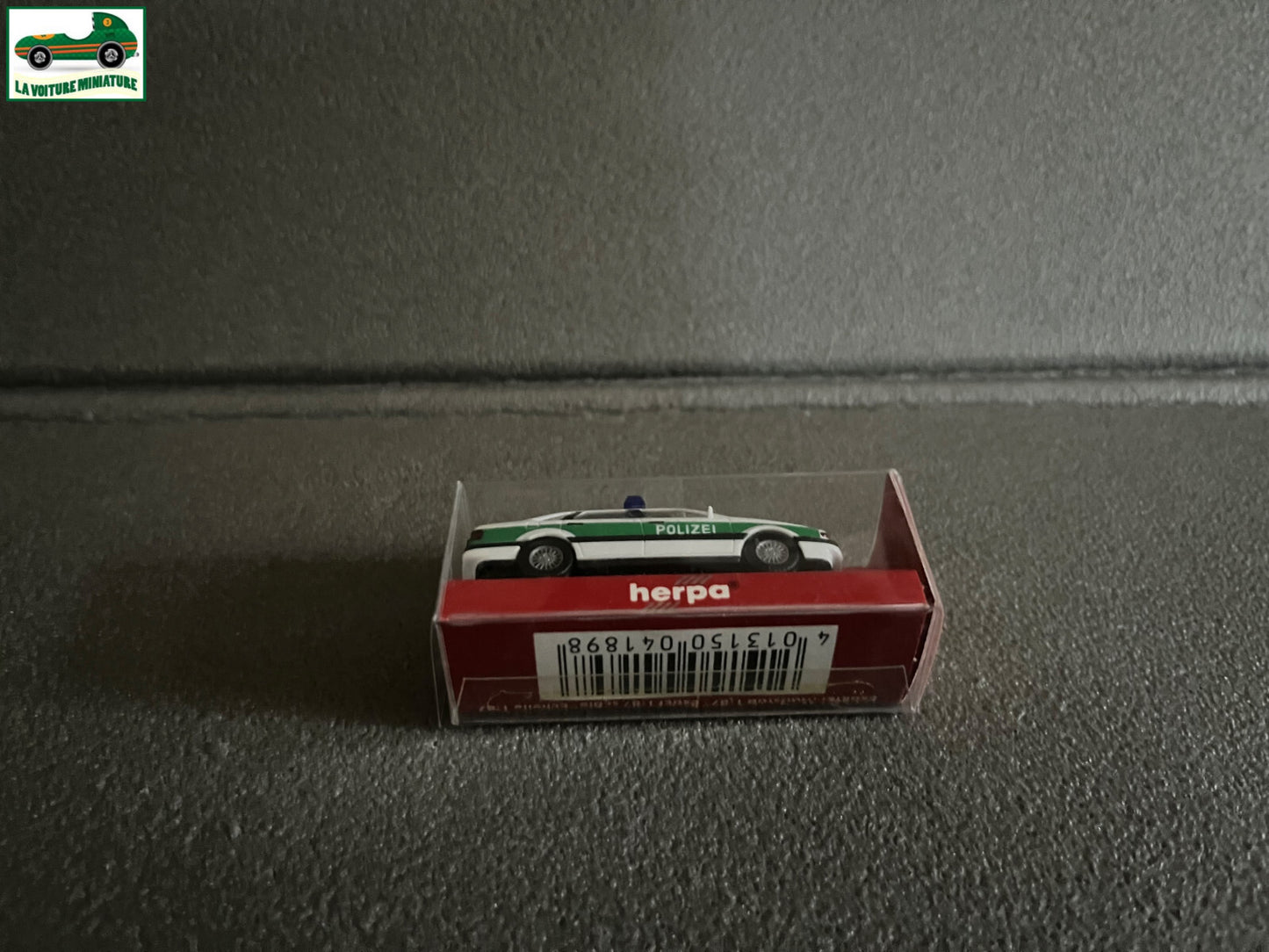 Voiture Miniature Volkswagen Passat Polizei Herpa au 1/87 HO