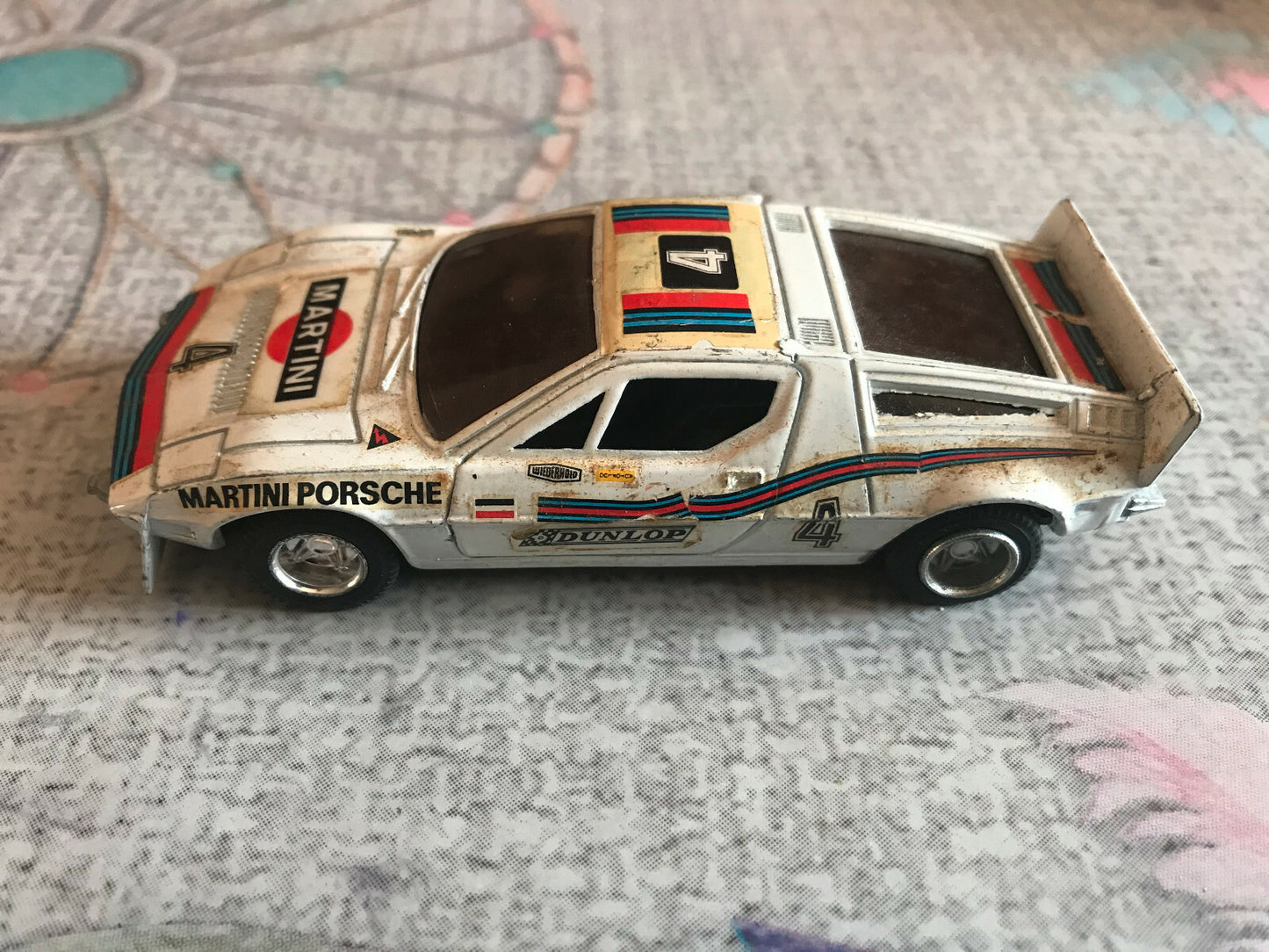 Voiture miniature Maserati Bora Martini Le Mans Made in Singapore 1/37