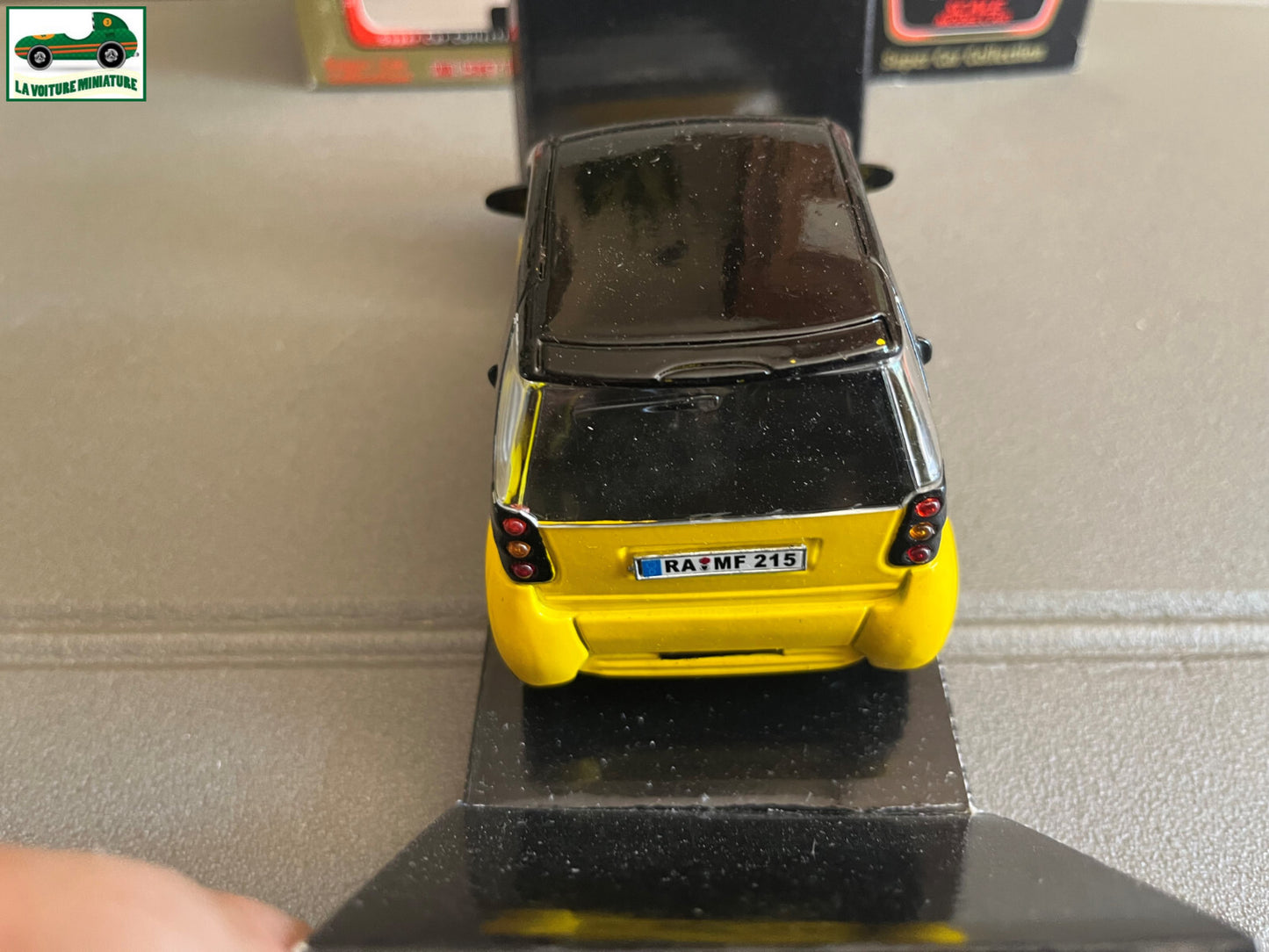 Voiture miniature Smart 1ère Version Cutie au 1/18