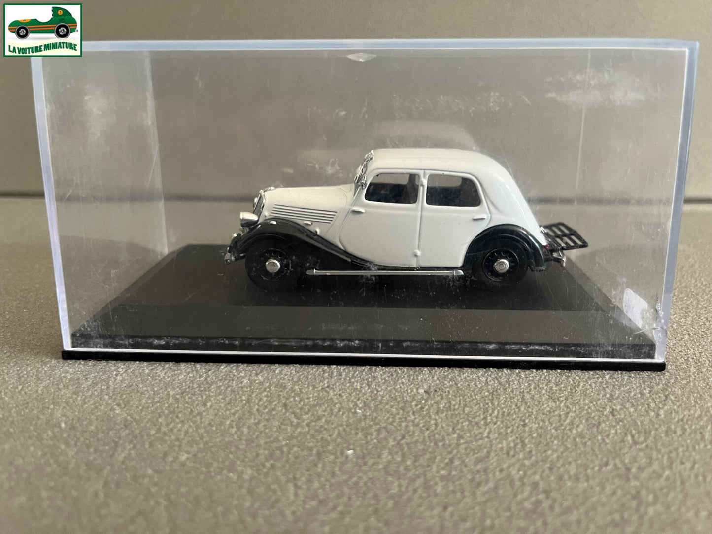 Voiture miniature Renault Celtaquatre 1937 Norev au 1/43