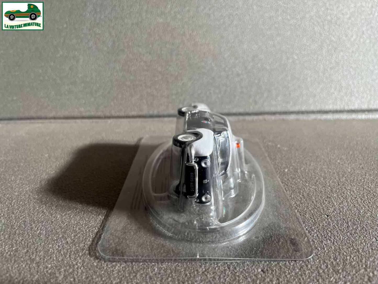 Voiture Miniature Renault Dauphine Police Norev Hachette 1/43