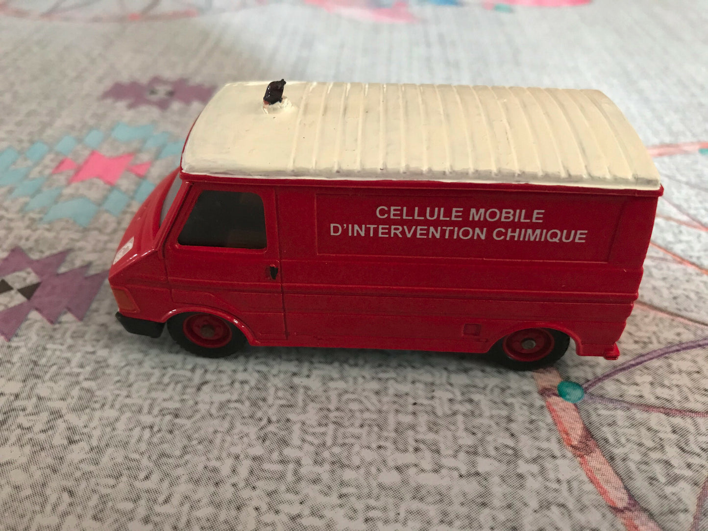 Voiture Miniature Camion Secours Pompiers Citroen C35 Chimique 1/50 Solido