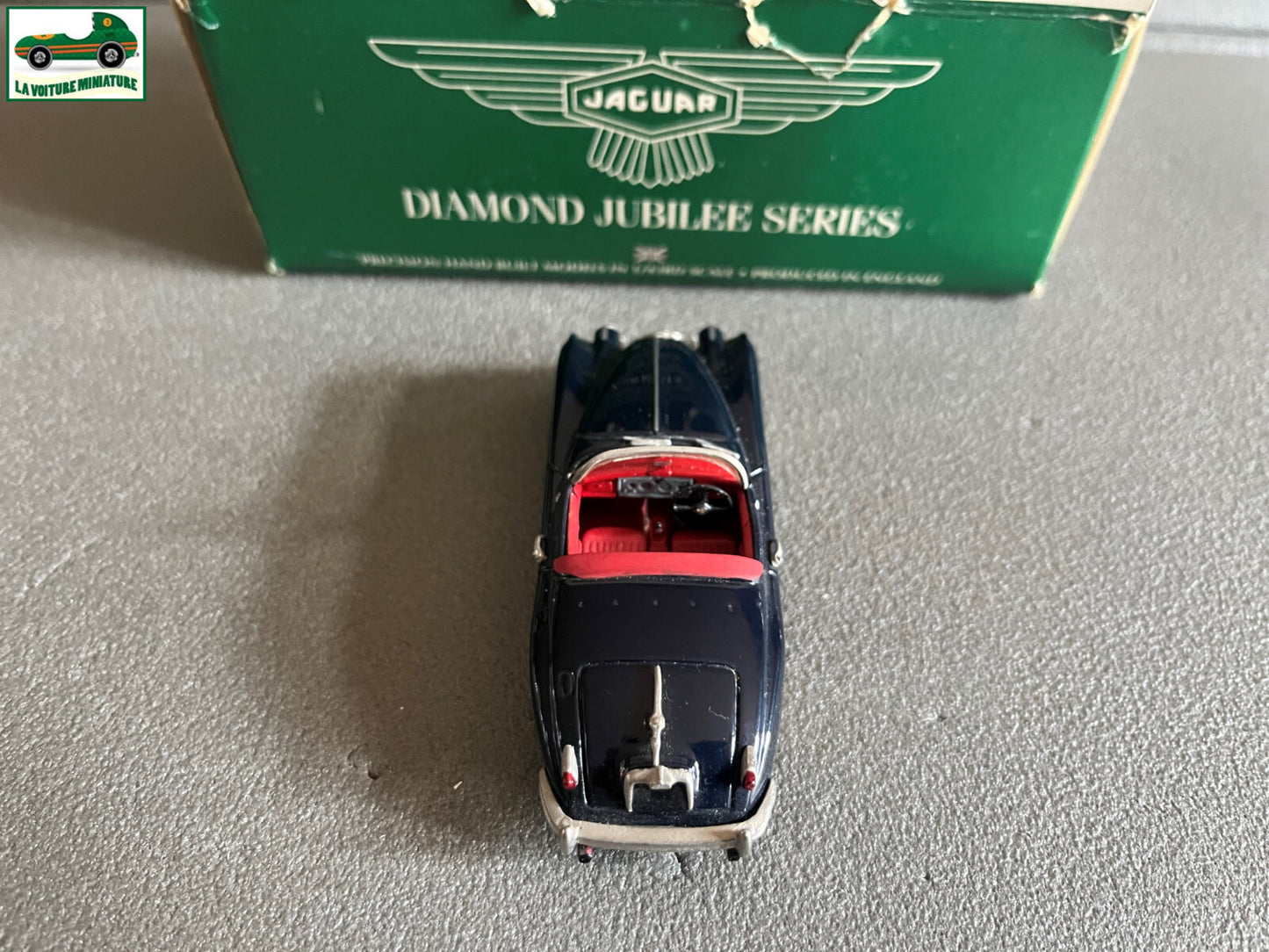 Voiture Miniature Diamond Jubilee Series Jaguar Model XK 150 au 1/43