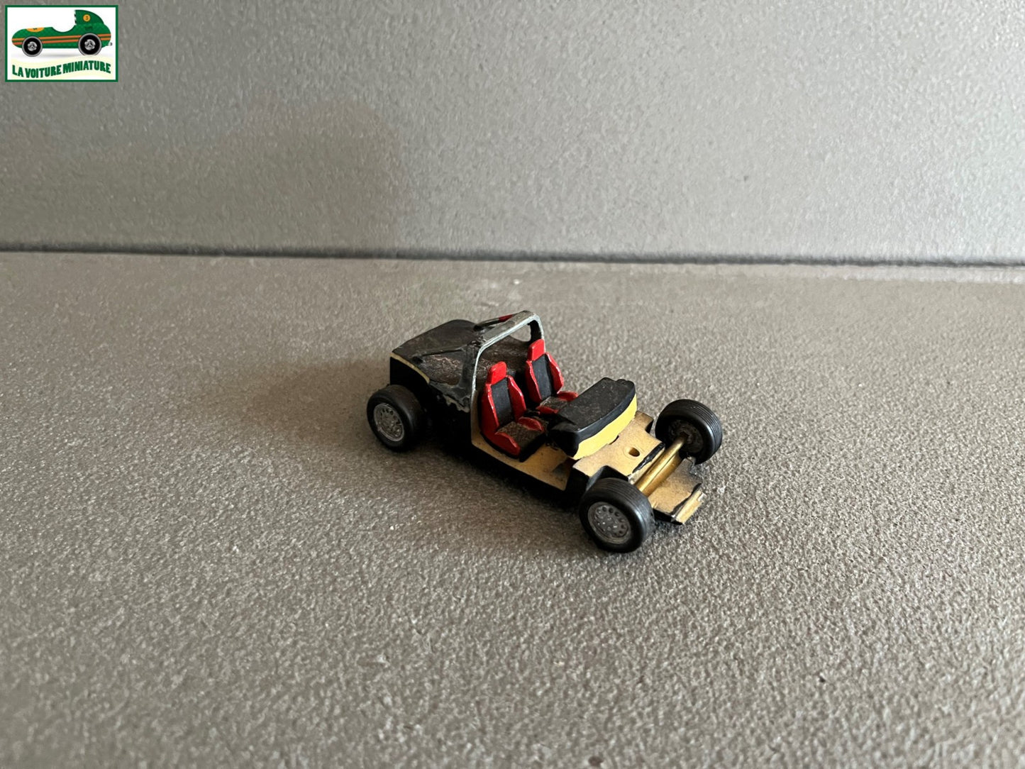 Voiture Miniature Kit monté Peugeot 205 Turbo 16 PM 1/43 Chassis Incomplet