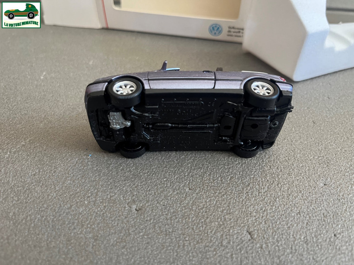 Voiture Miniature Volkswagen Golf Cabriolet Schabak au 1/43