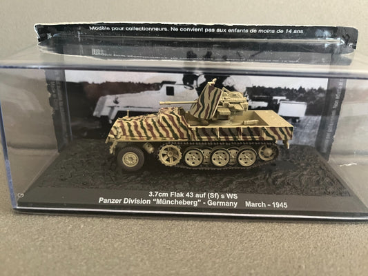 Miniature Militaire Char Tank Blindé 3.7cm Flak 43 auf Muncheberg Altaya 1/72