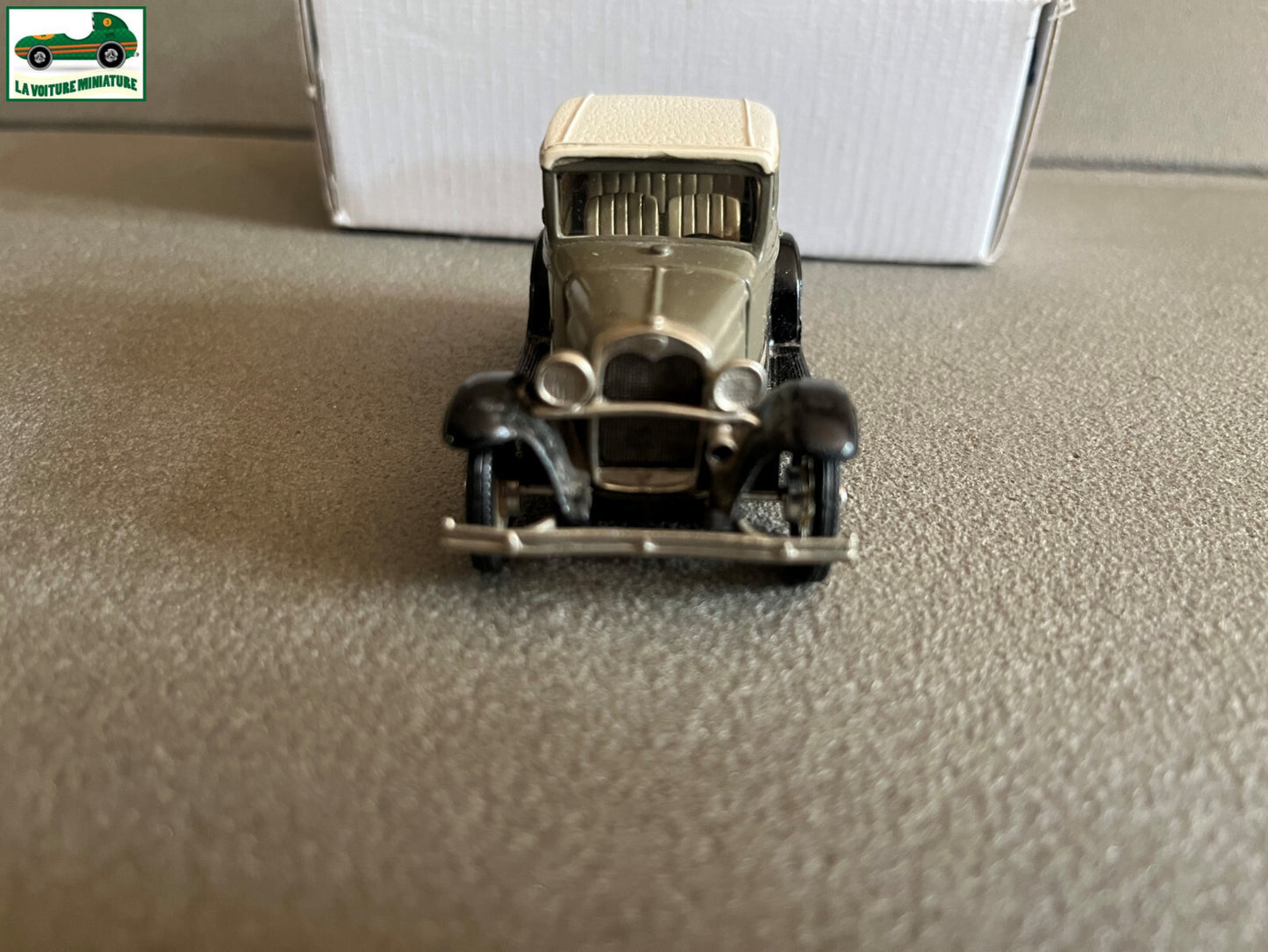 Voiture Miniature Ford Victoria 1930 Brooklin Models Canada au 1/43