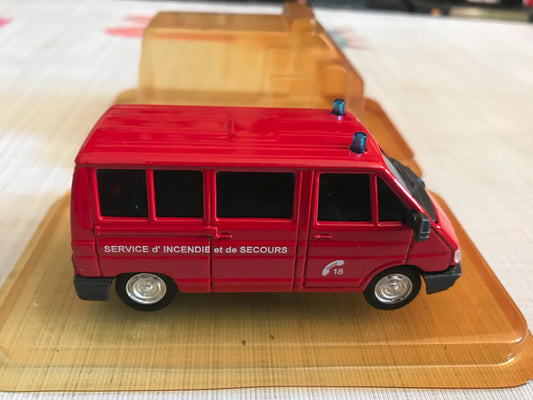 Voiture Miniature Pompiers Camion Renault Trafic Solido au 1/50