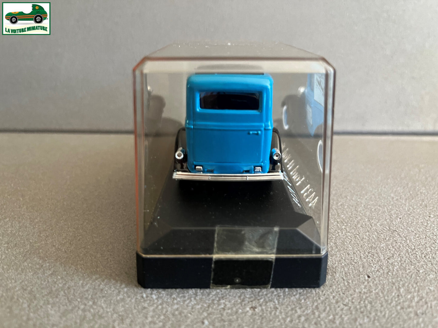 Voiture miniature 4431 Ford New-York Times Solido au 1/43