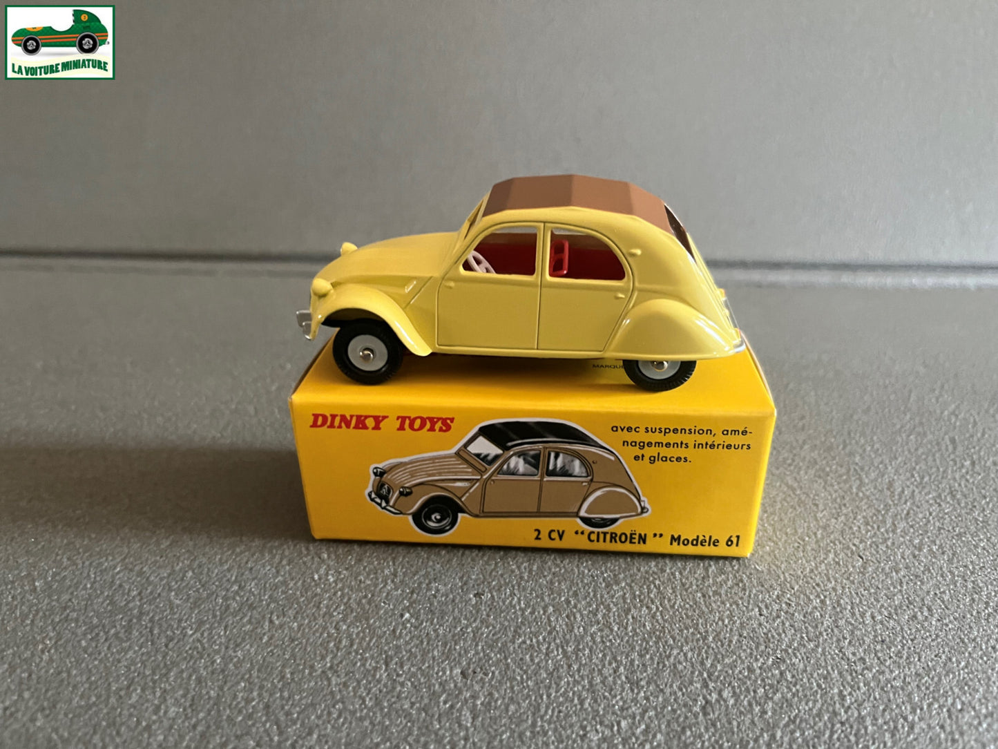 Voiture miniature Citroen 2CV Modèle 61 558 Dinky Toys Atlas